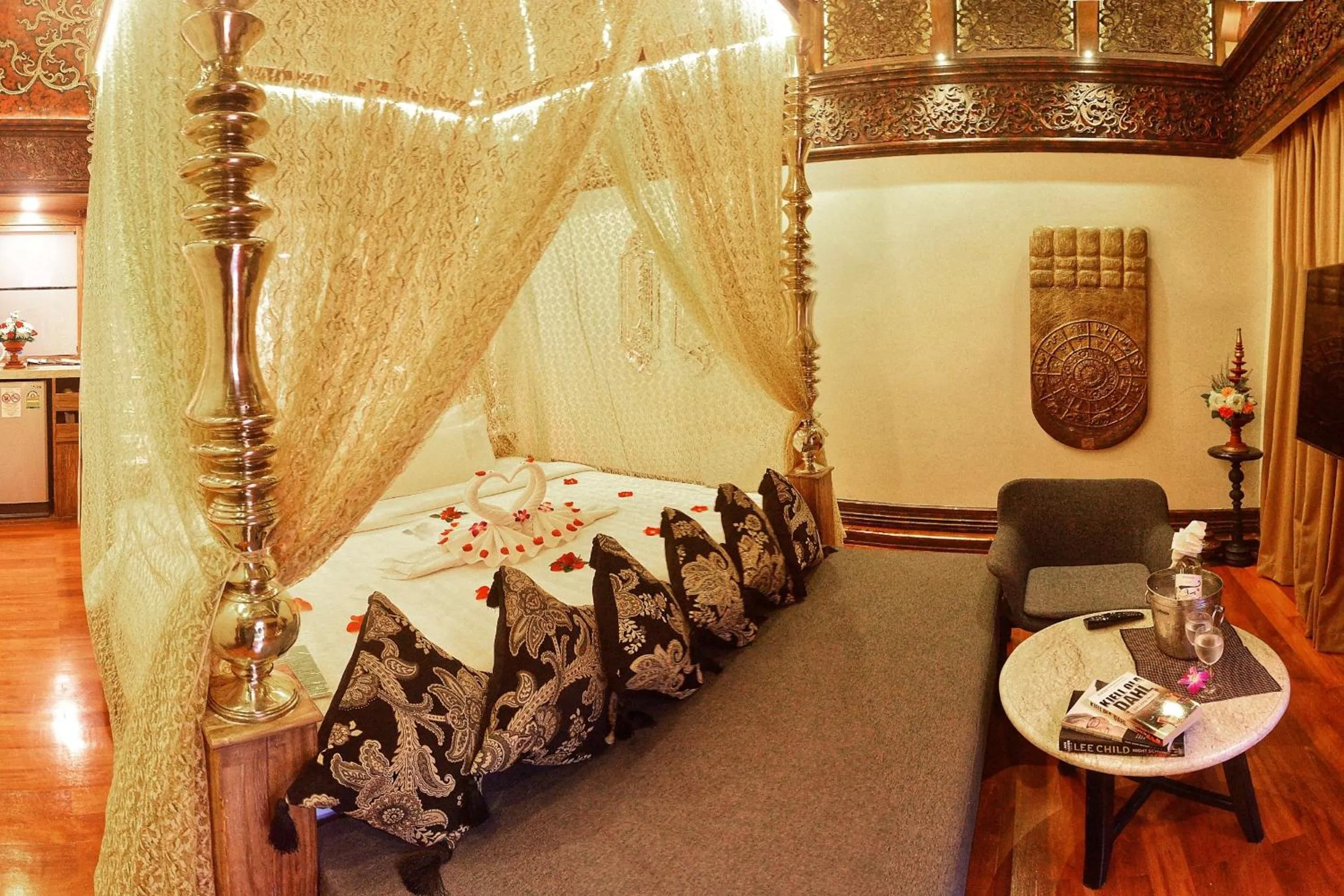 Decorative detail, Bed in Sawasdee Village