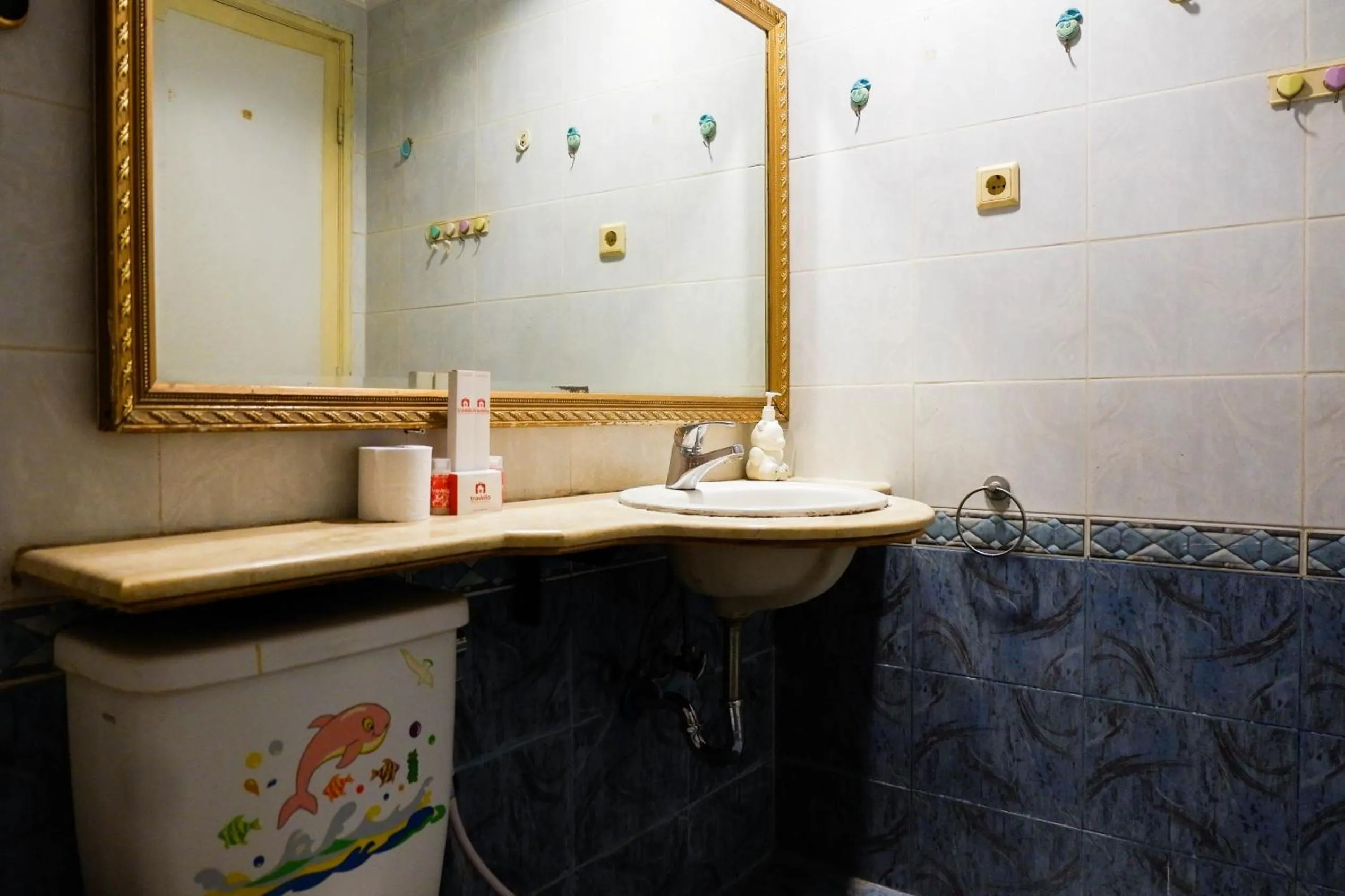 Spacious 1BR Apartment at Taman Beverly By Travelio