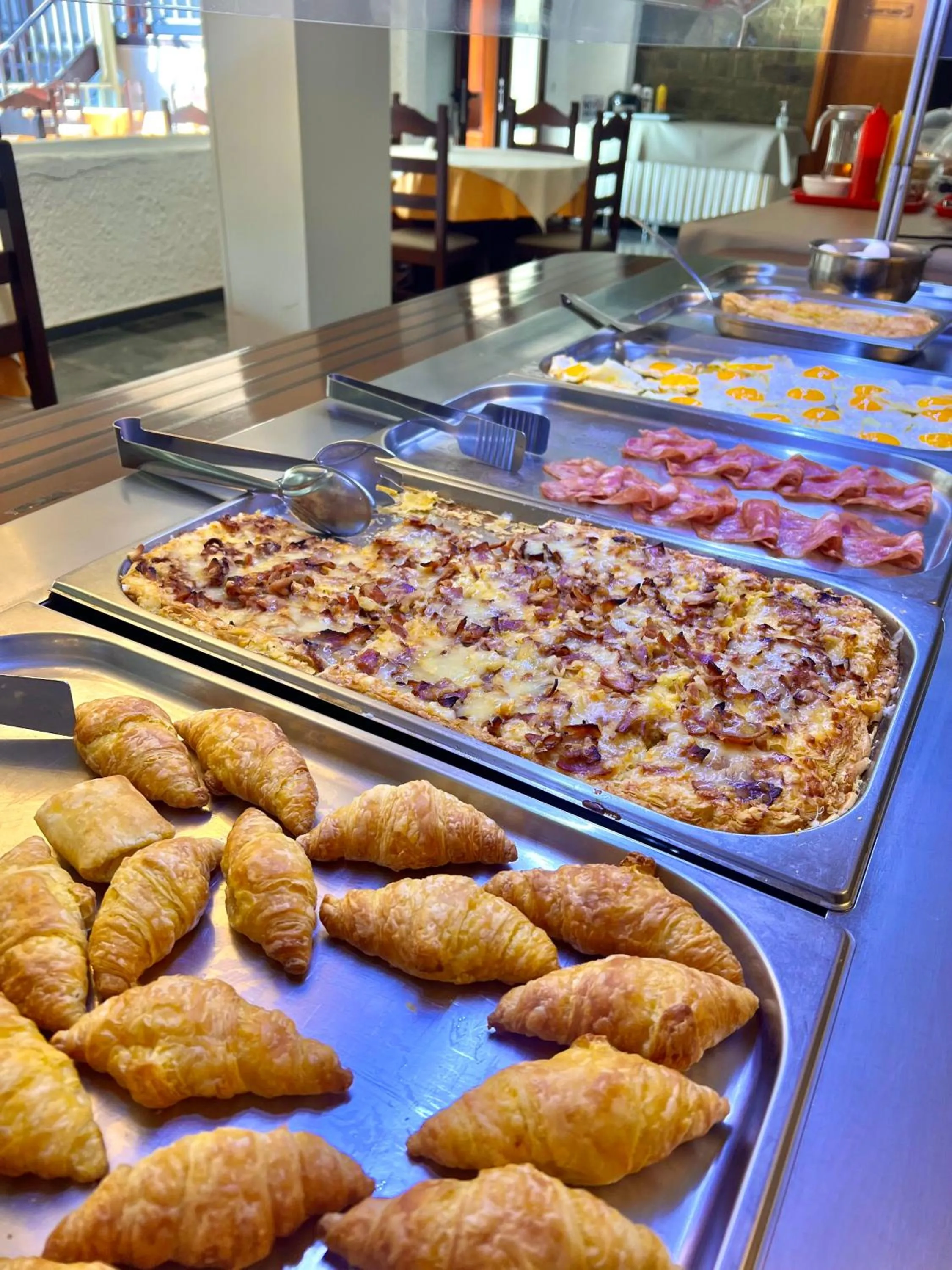 Food in Karteros Hotel