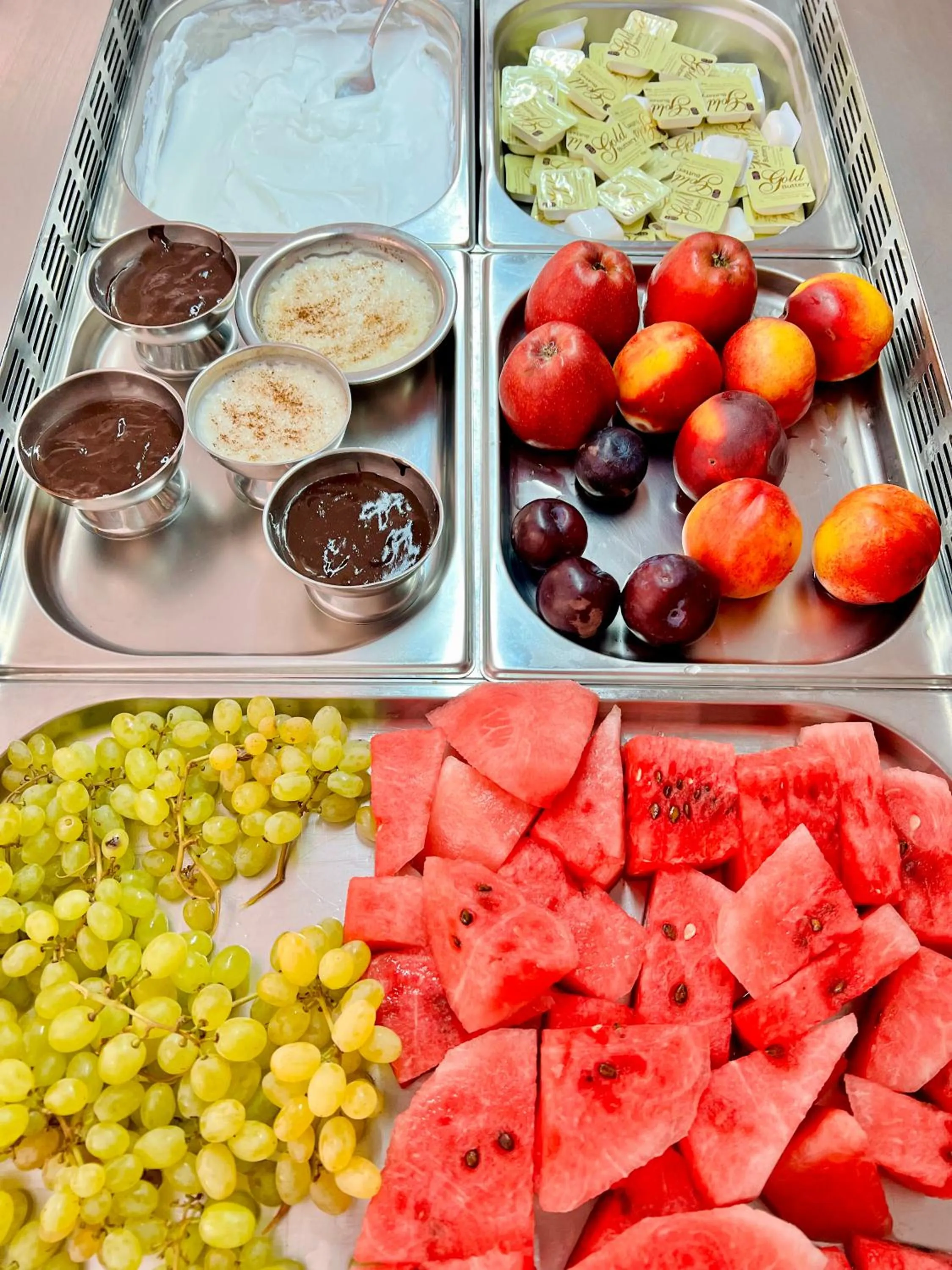 Buffet breakfast in Karteros Hotel