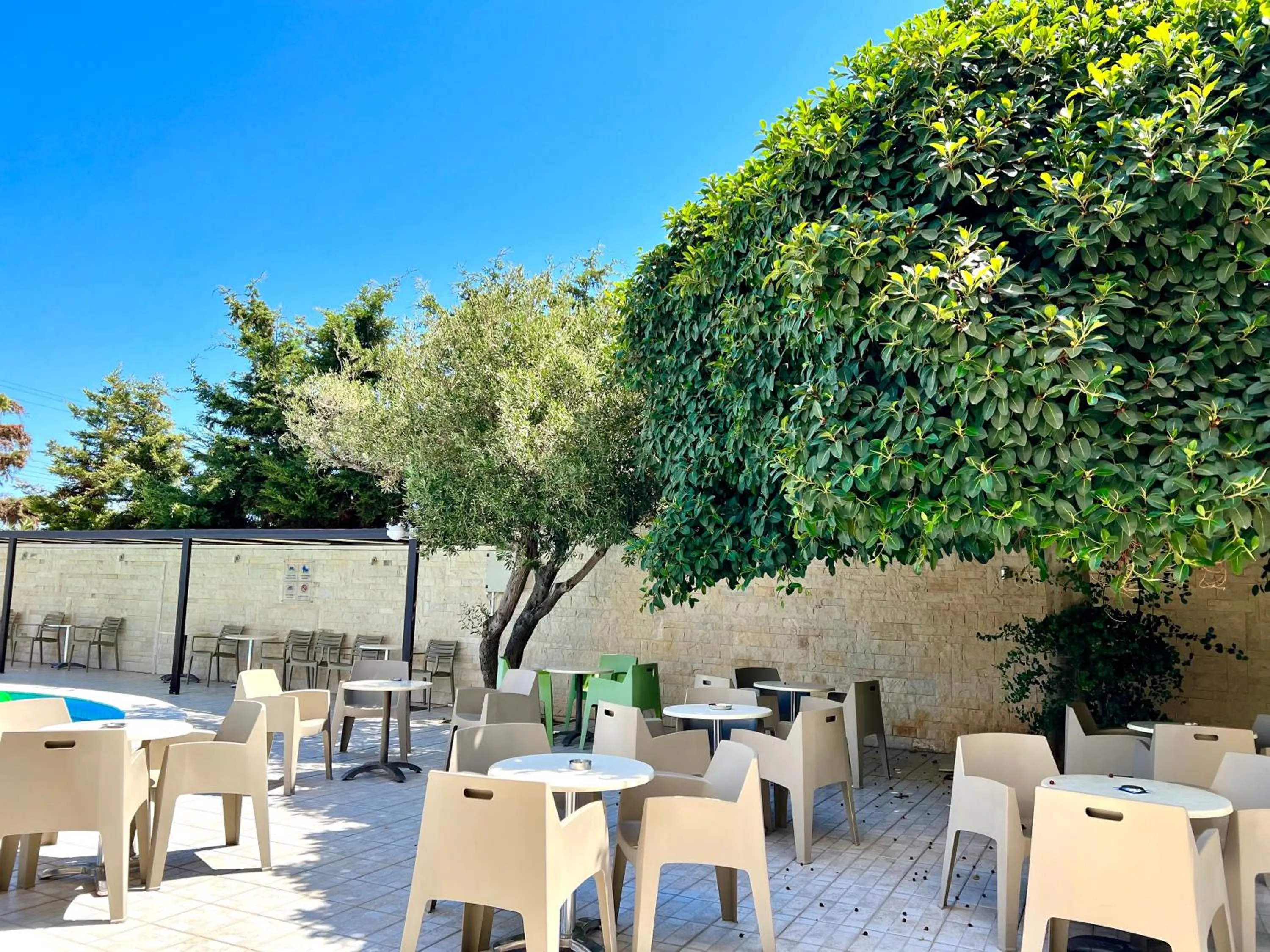 Swimming pool in Karteros Hotel
