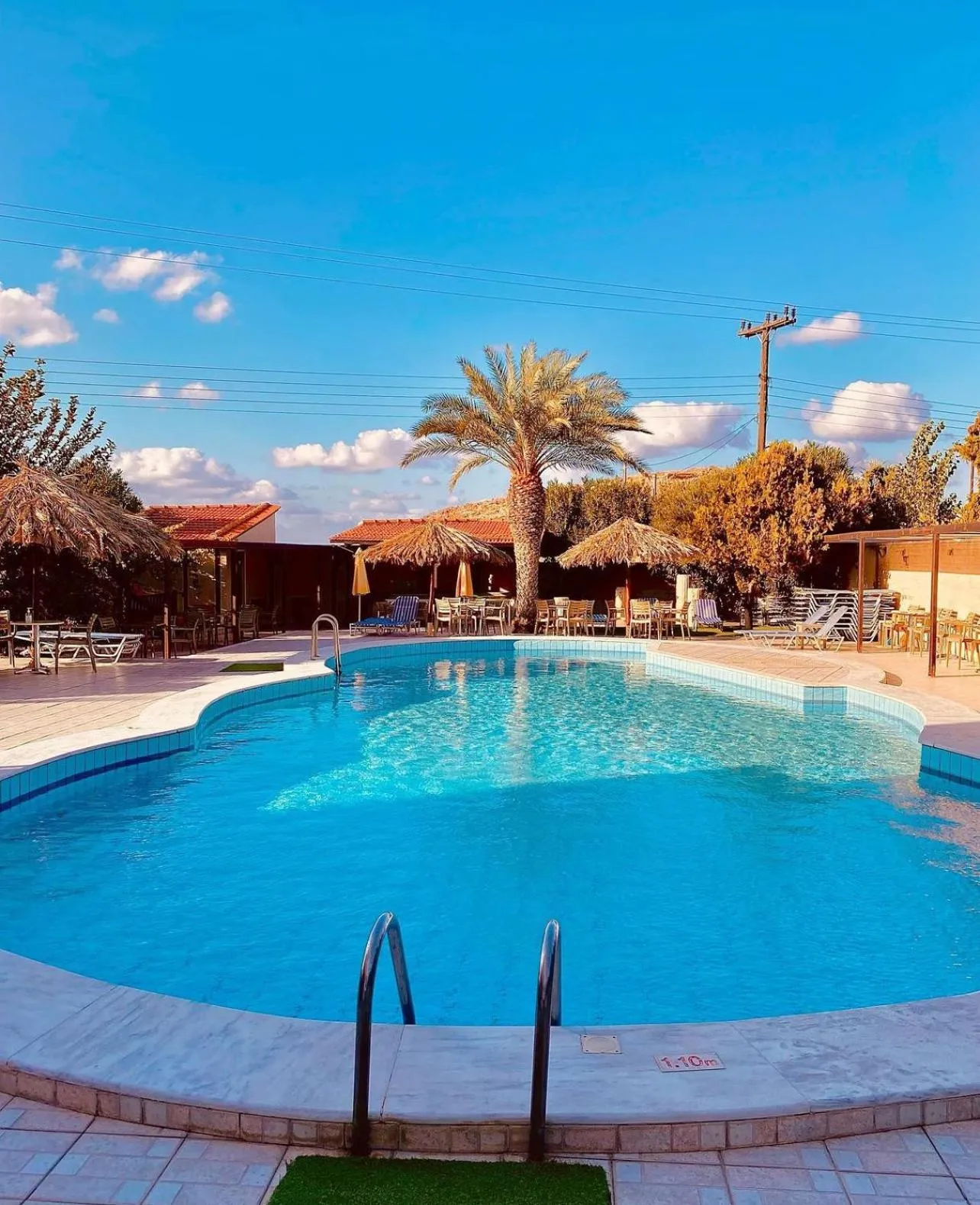 Swimming pool in Karteros Hotel