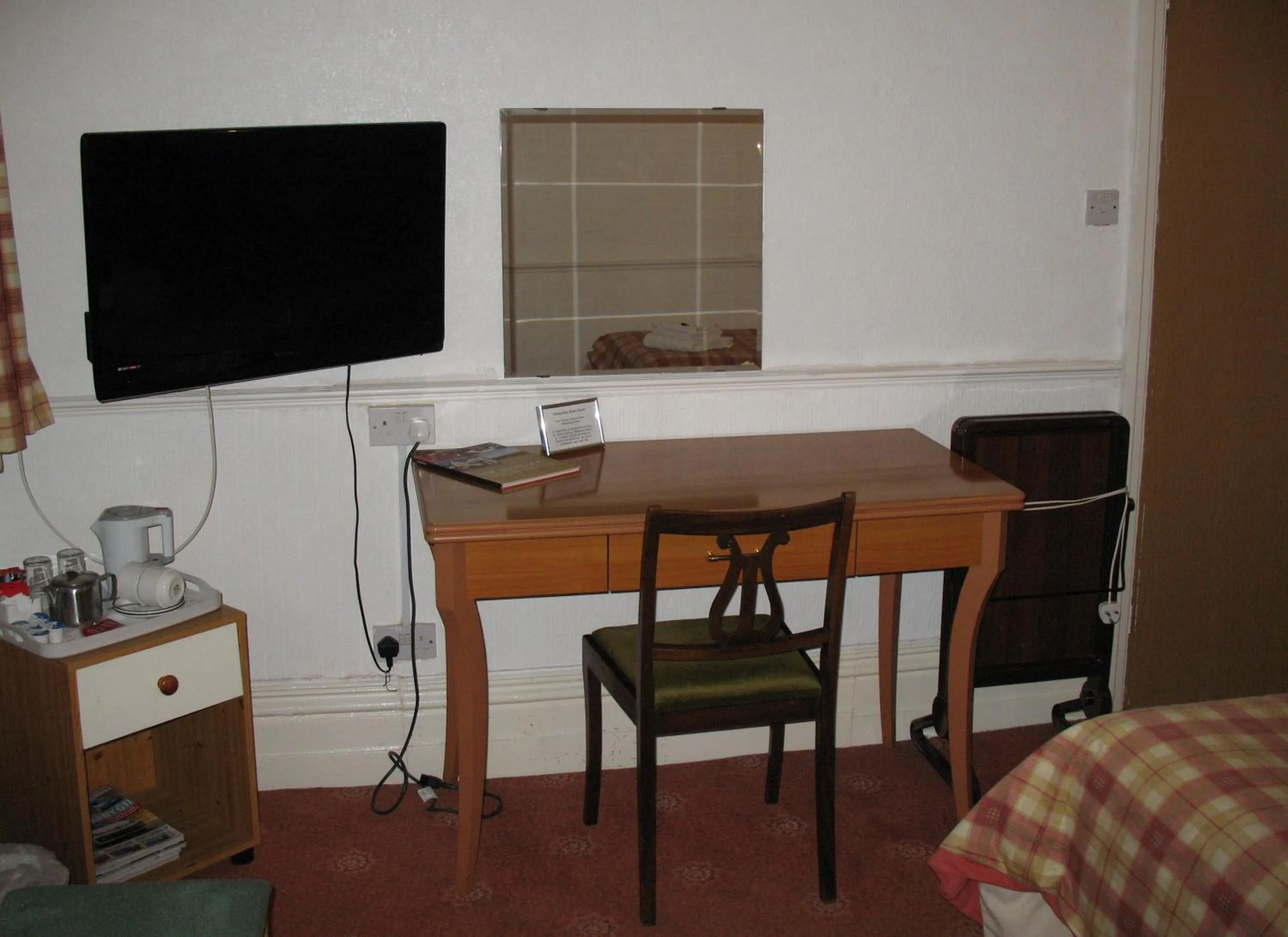 Coffee/tea facilities in Michaelson House Hotel