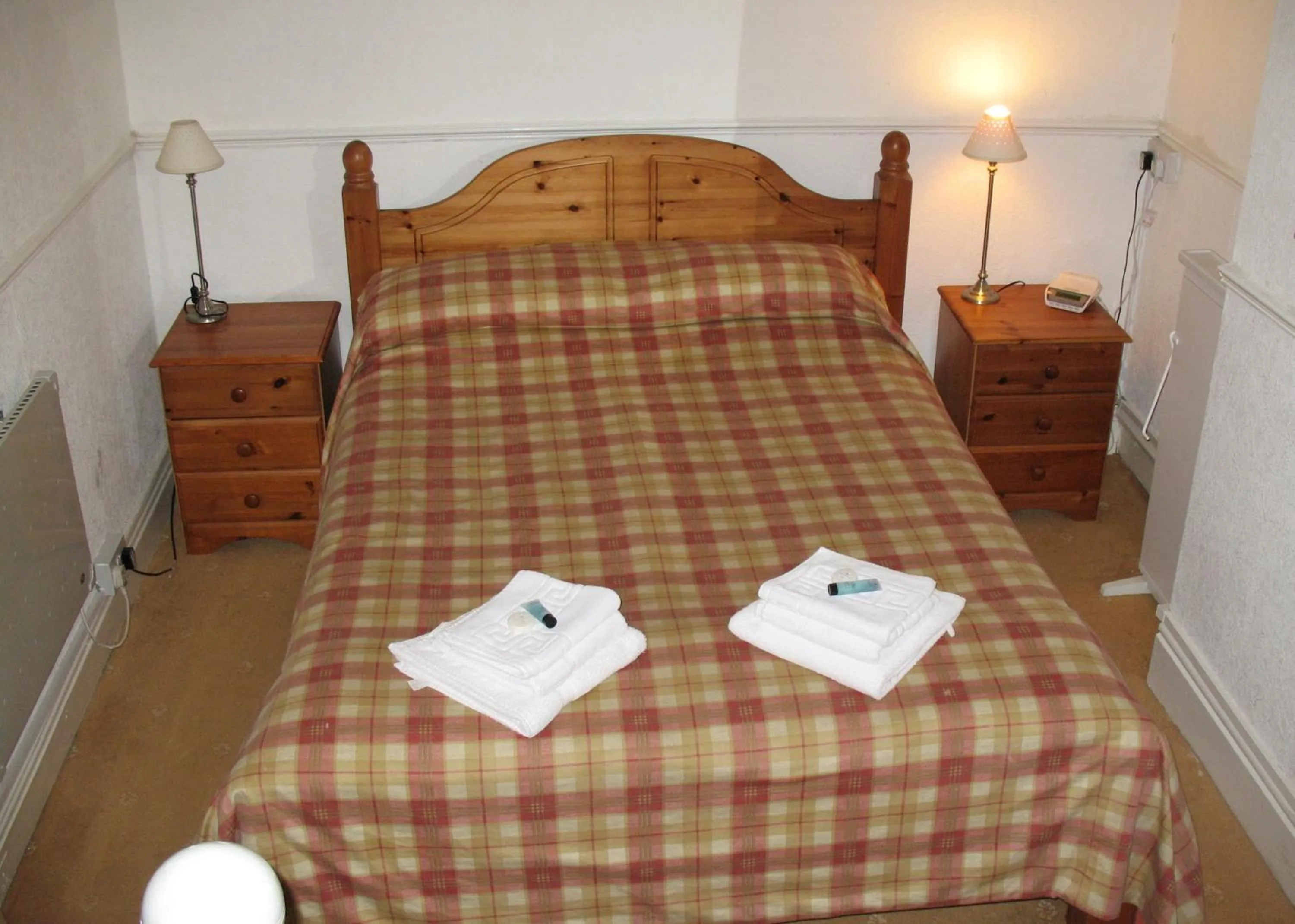 Bed in Michaelson House Hotel