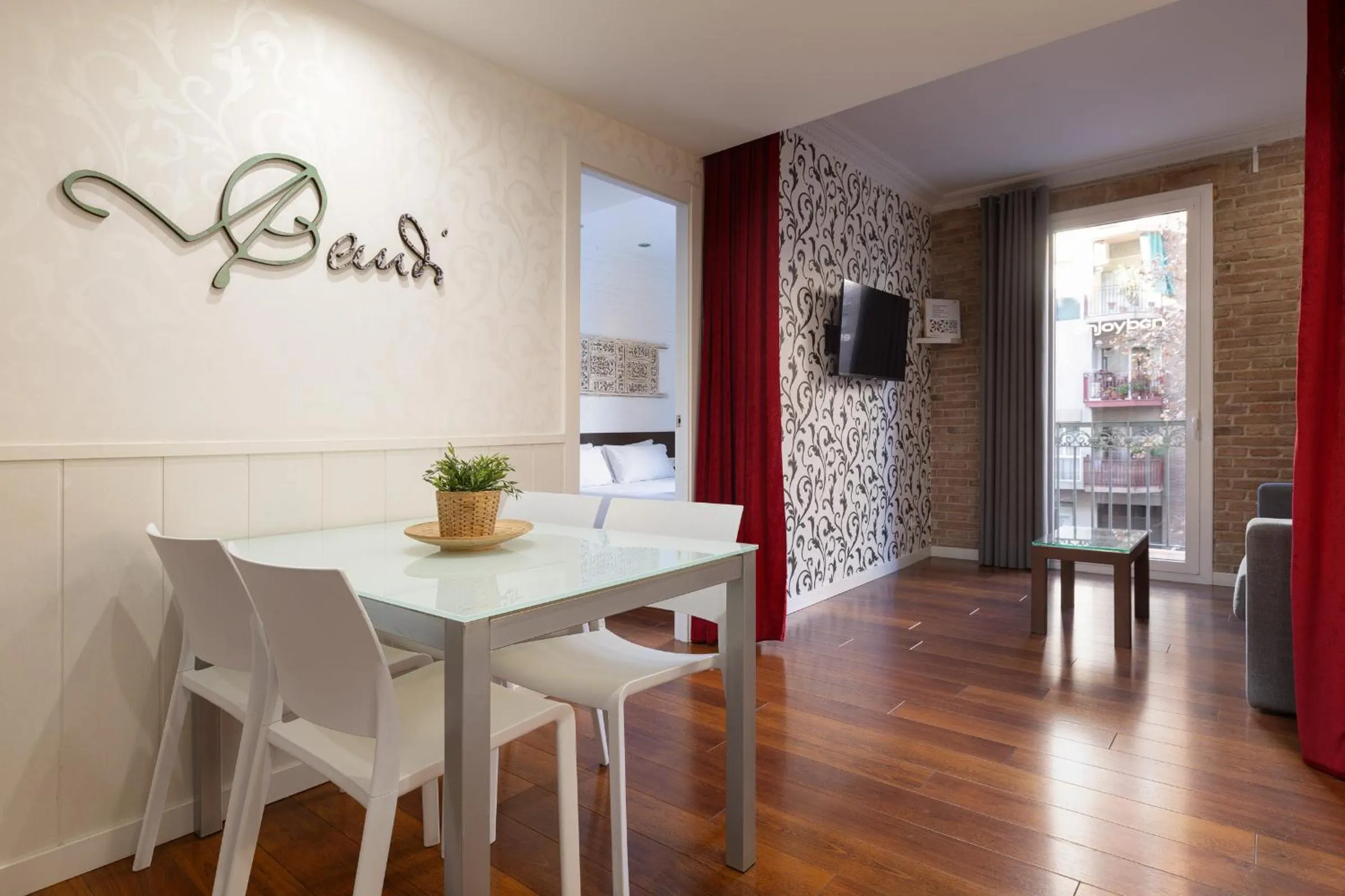Living room in Enjoybcn Gaudi Apartments