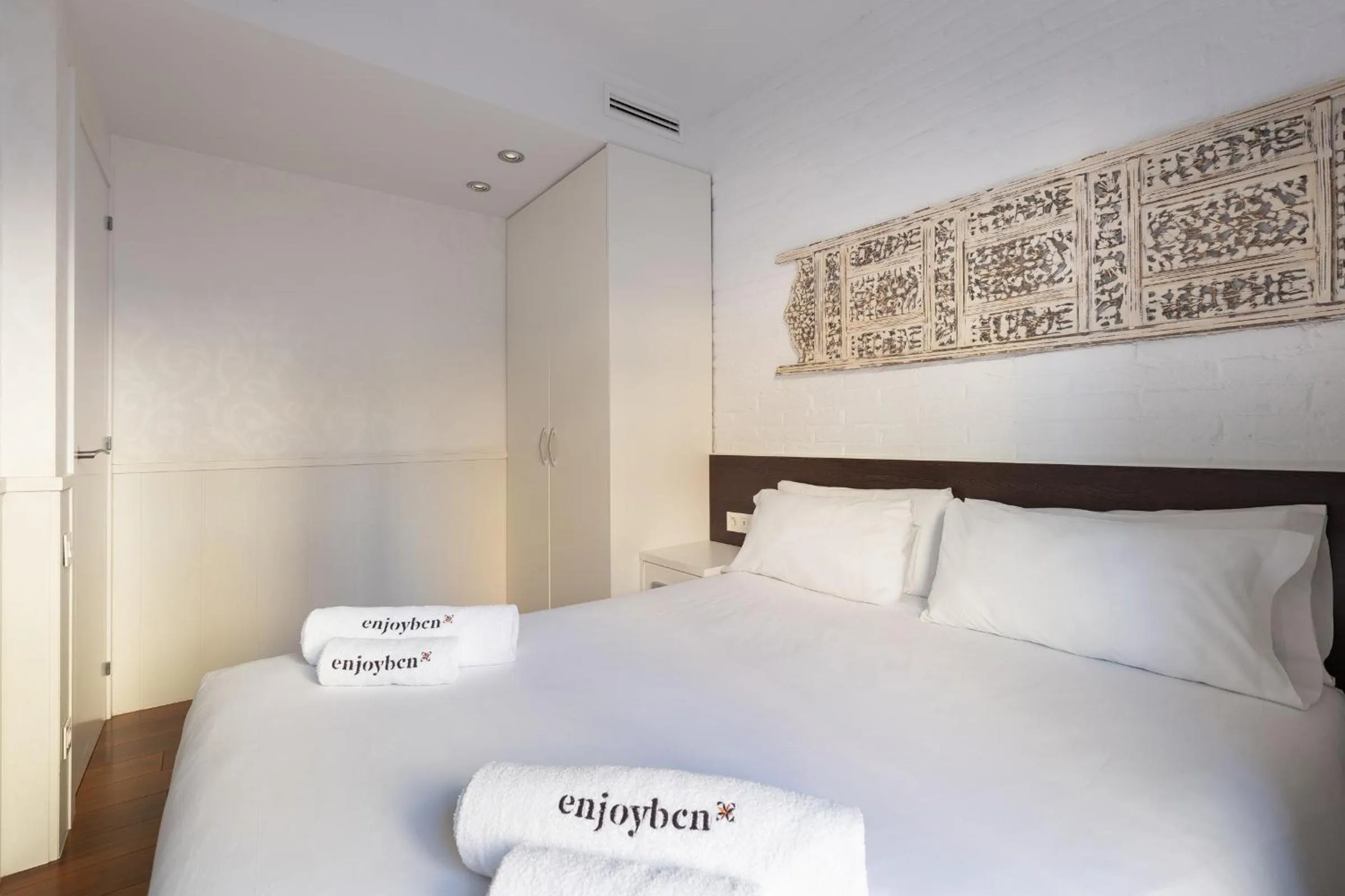 Bed in Enjoybcn Gaudi Apartments