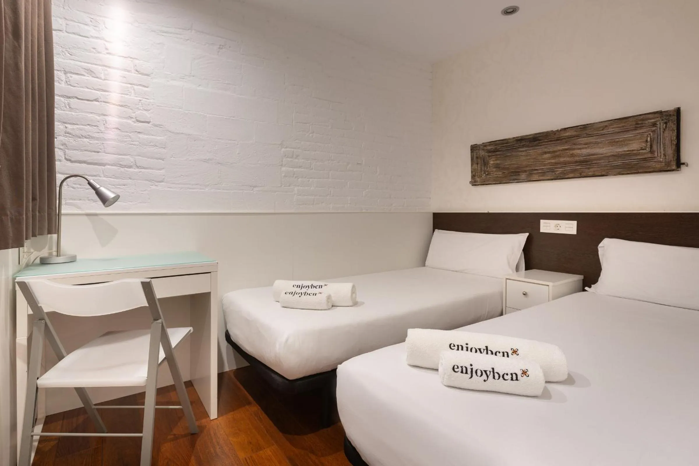 Bed in Enjoybcn Gaudi Apartments