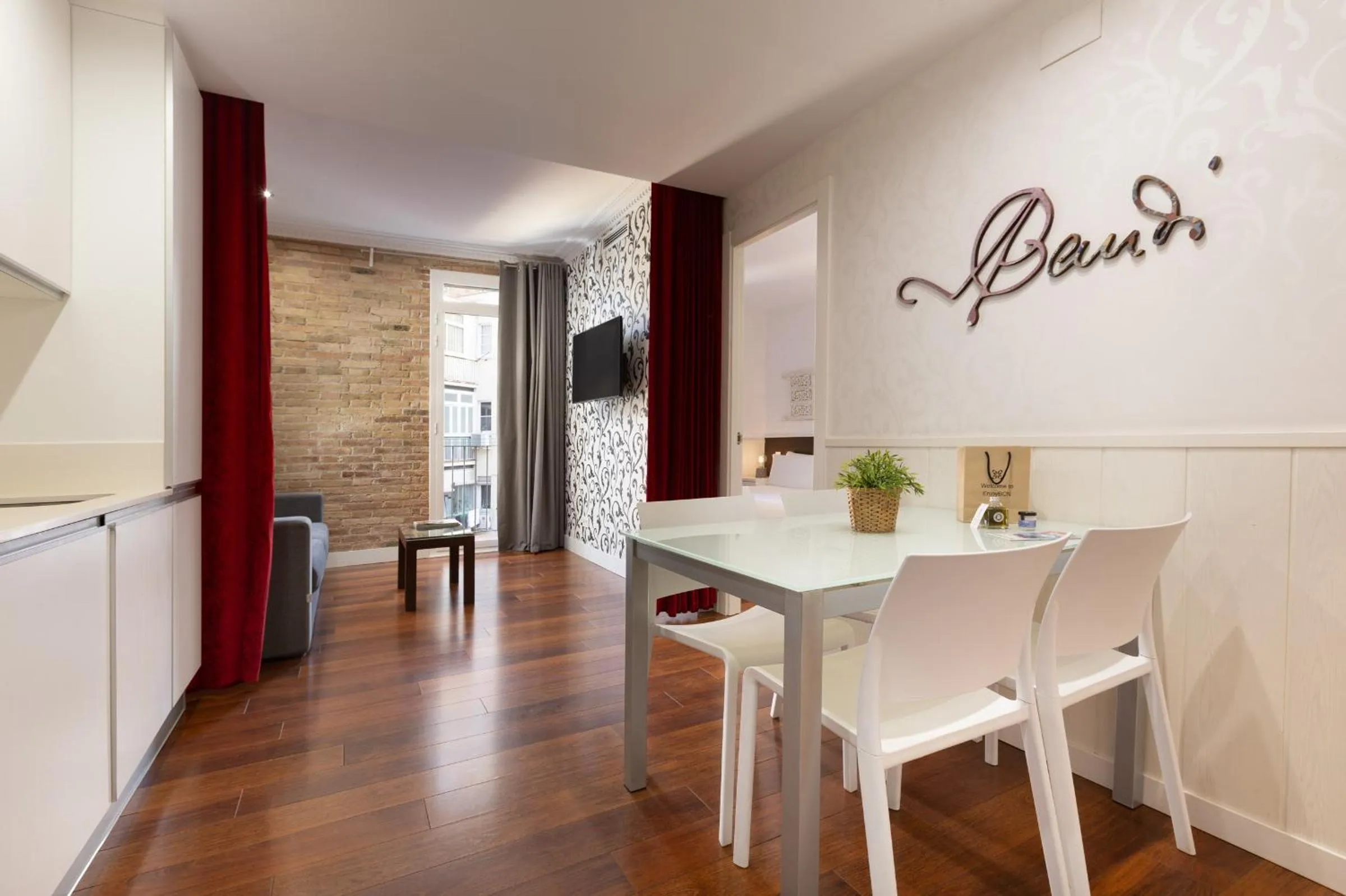 Enjoybcn Gaudi Apartments