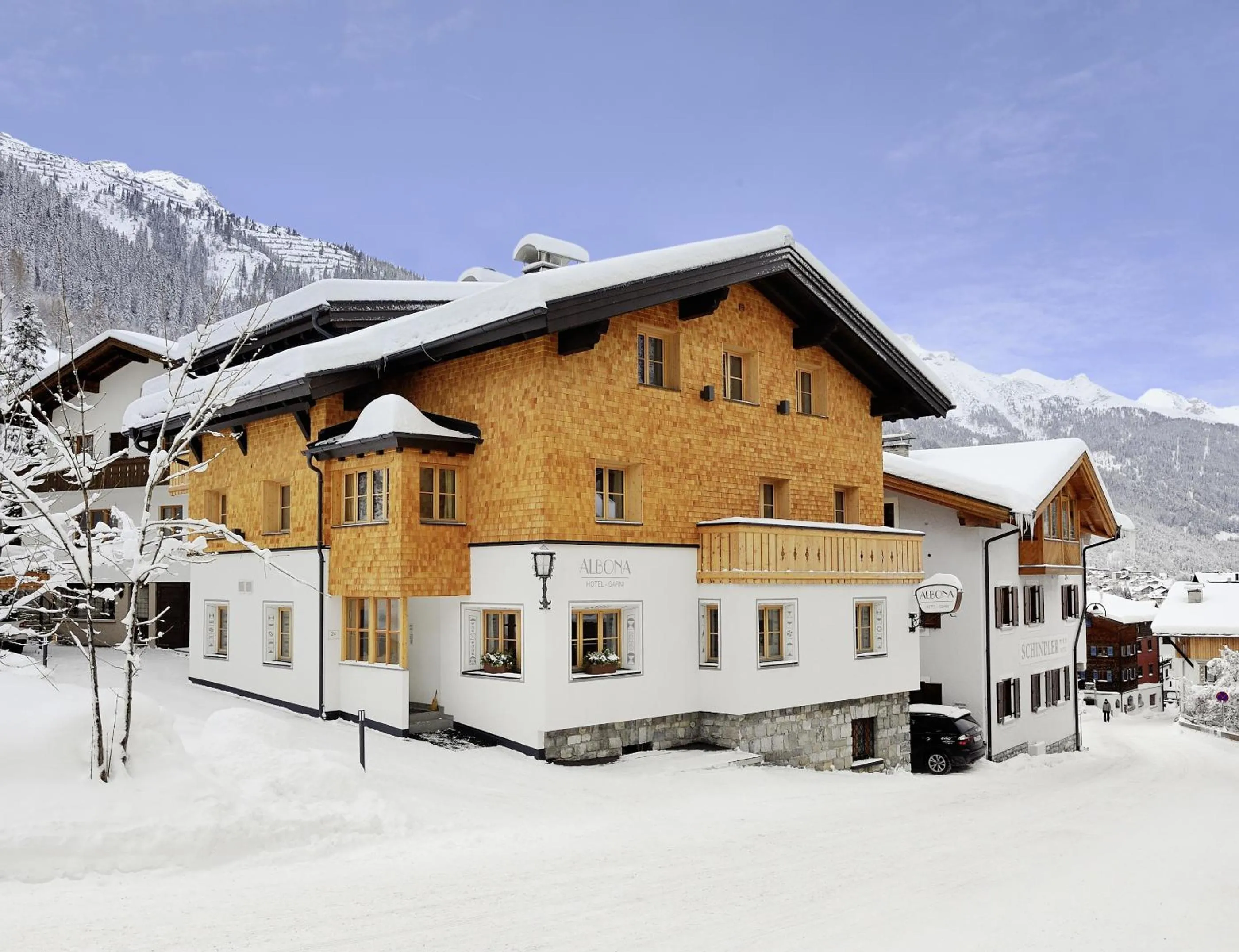 Property building in Hotel Garni Albona