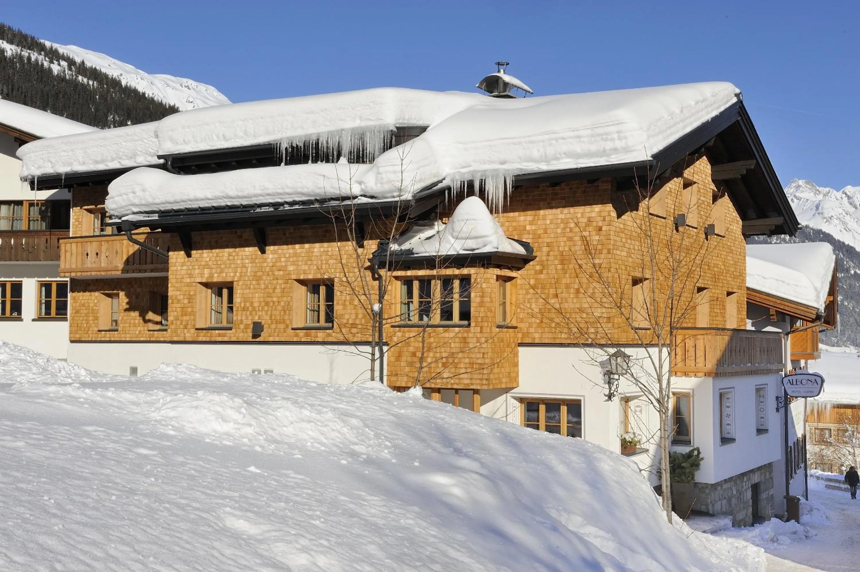 Property building in Hotel Garni Albona