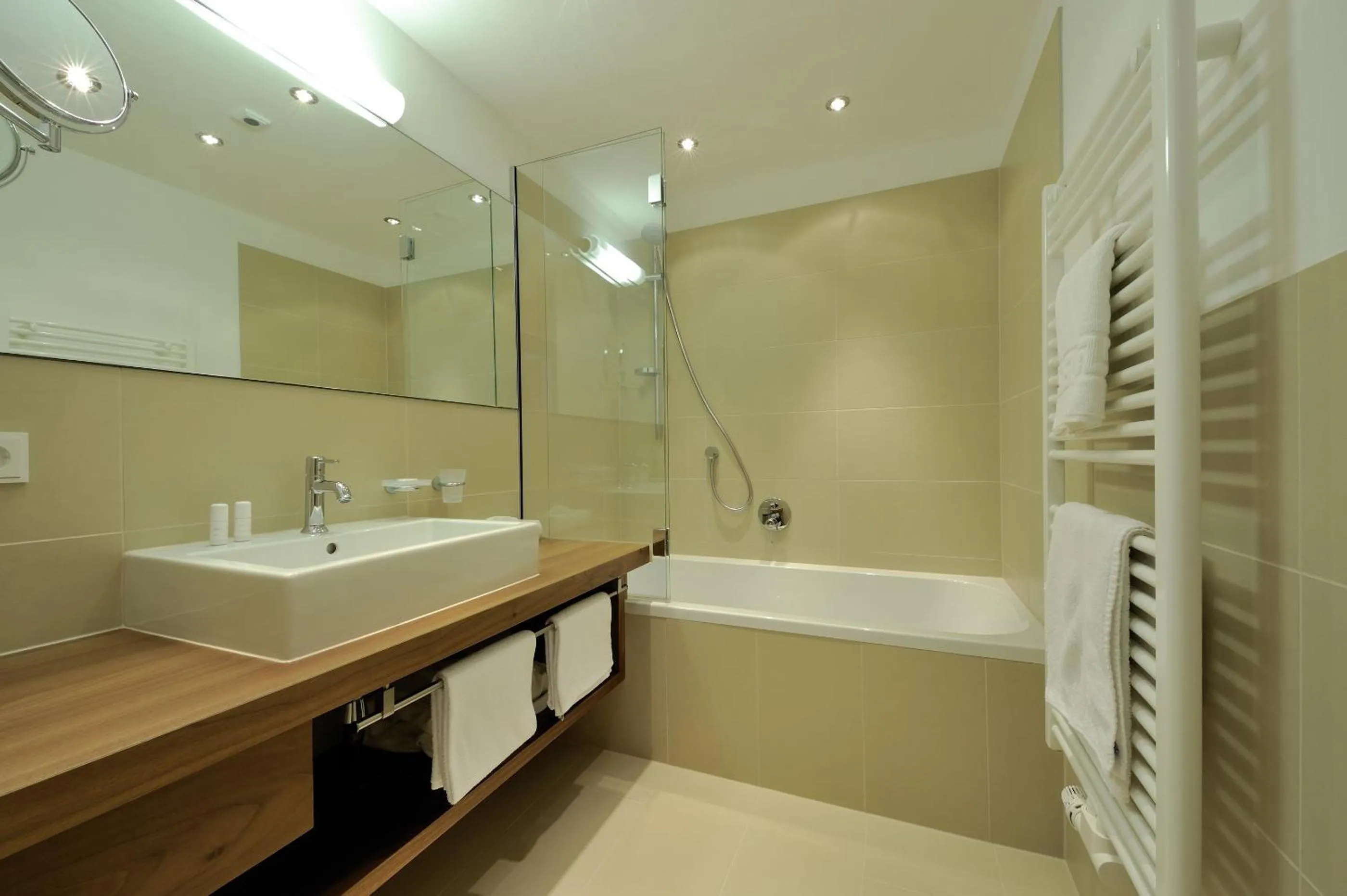 Bathroom in Hotel Garni Albona