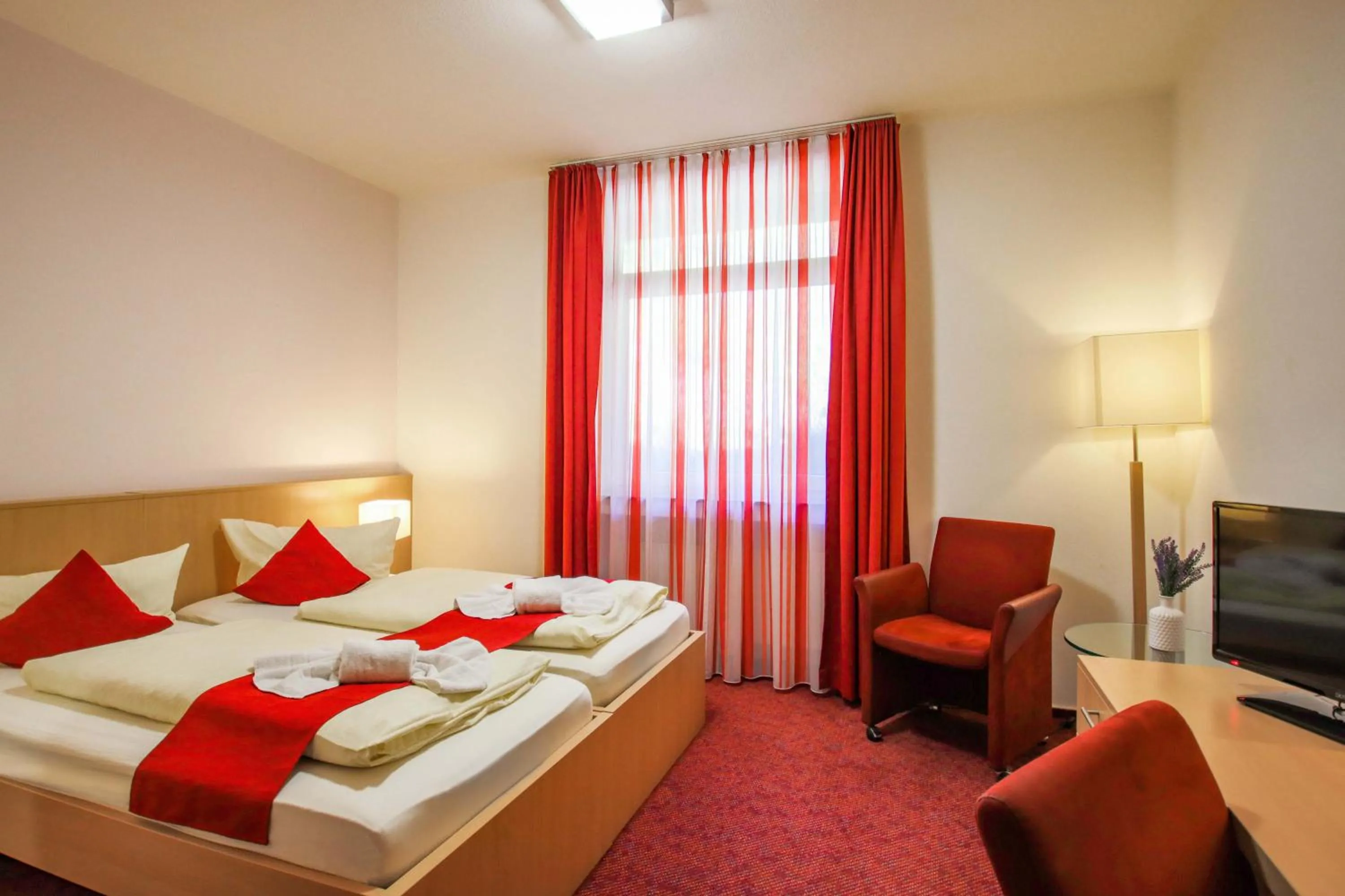 Photo of the whole room, Bed in Panorama Hotel Winterberg