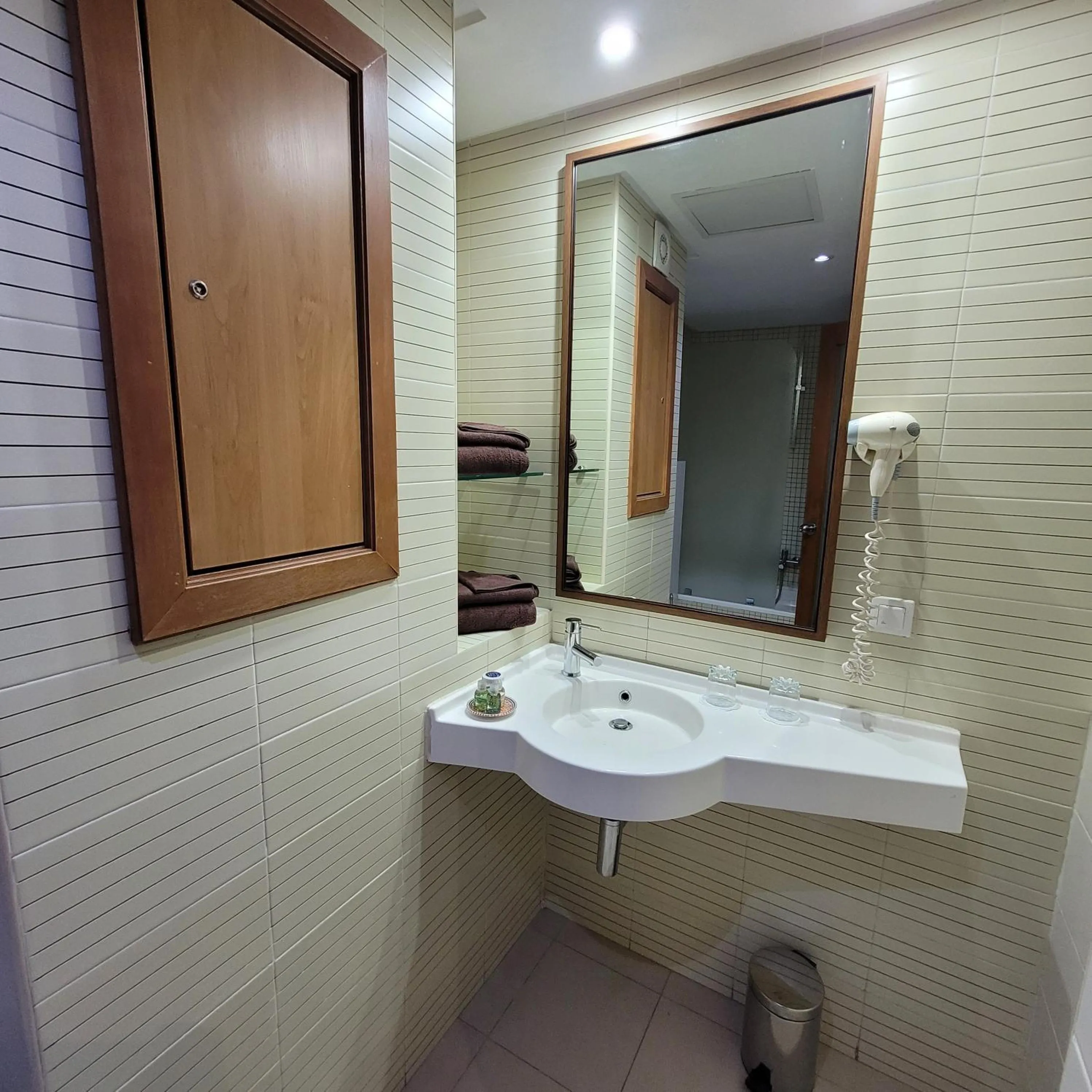 Bathroom in Hotel Tiba