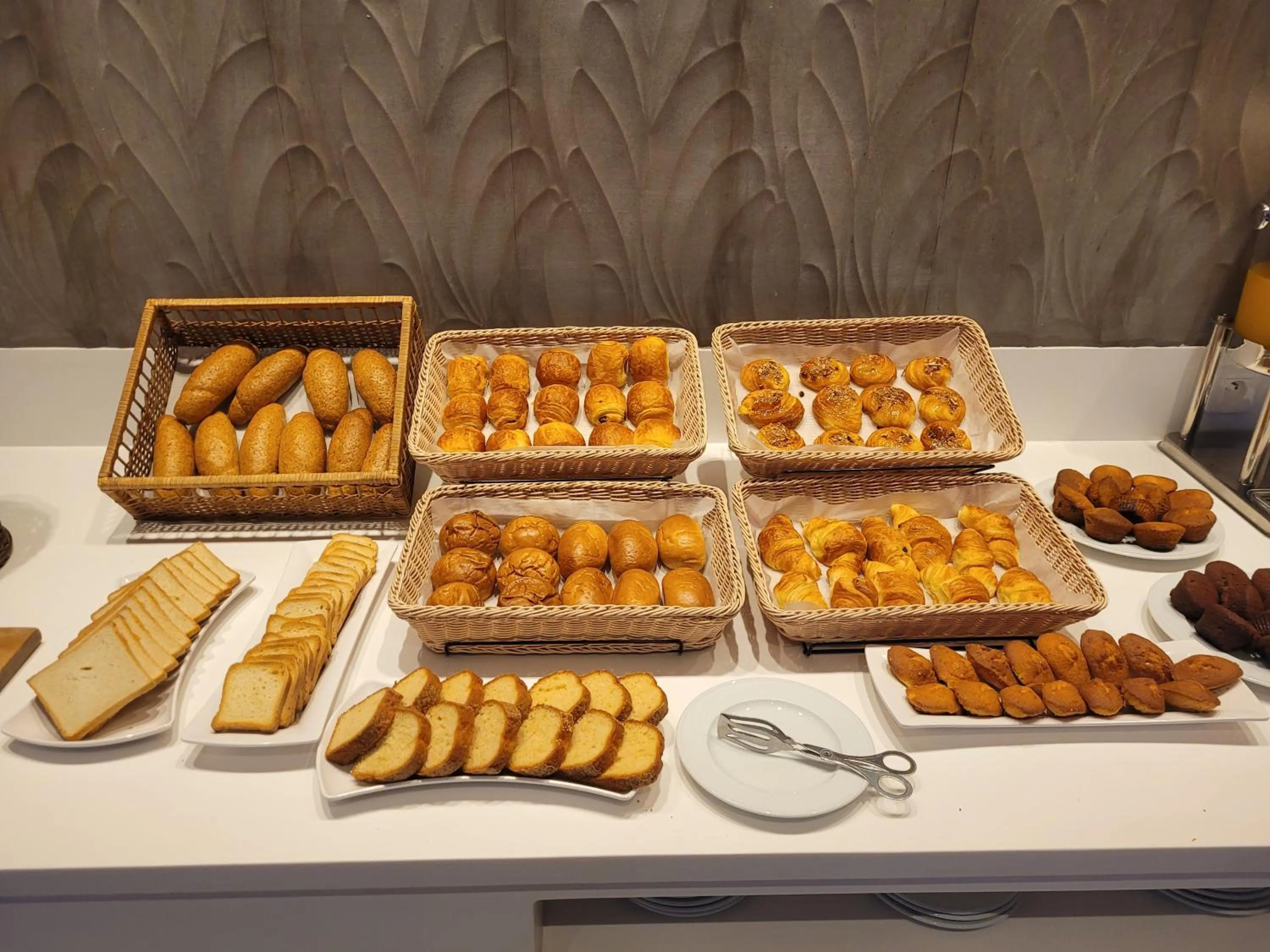 Breakfast in Hotel Tiba