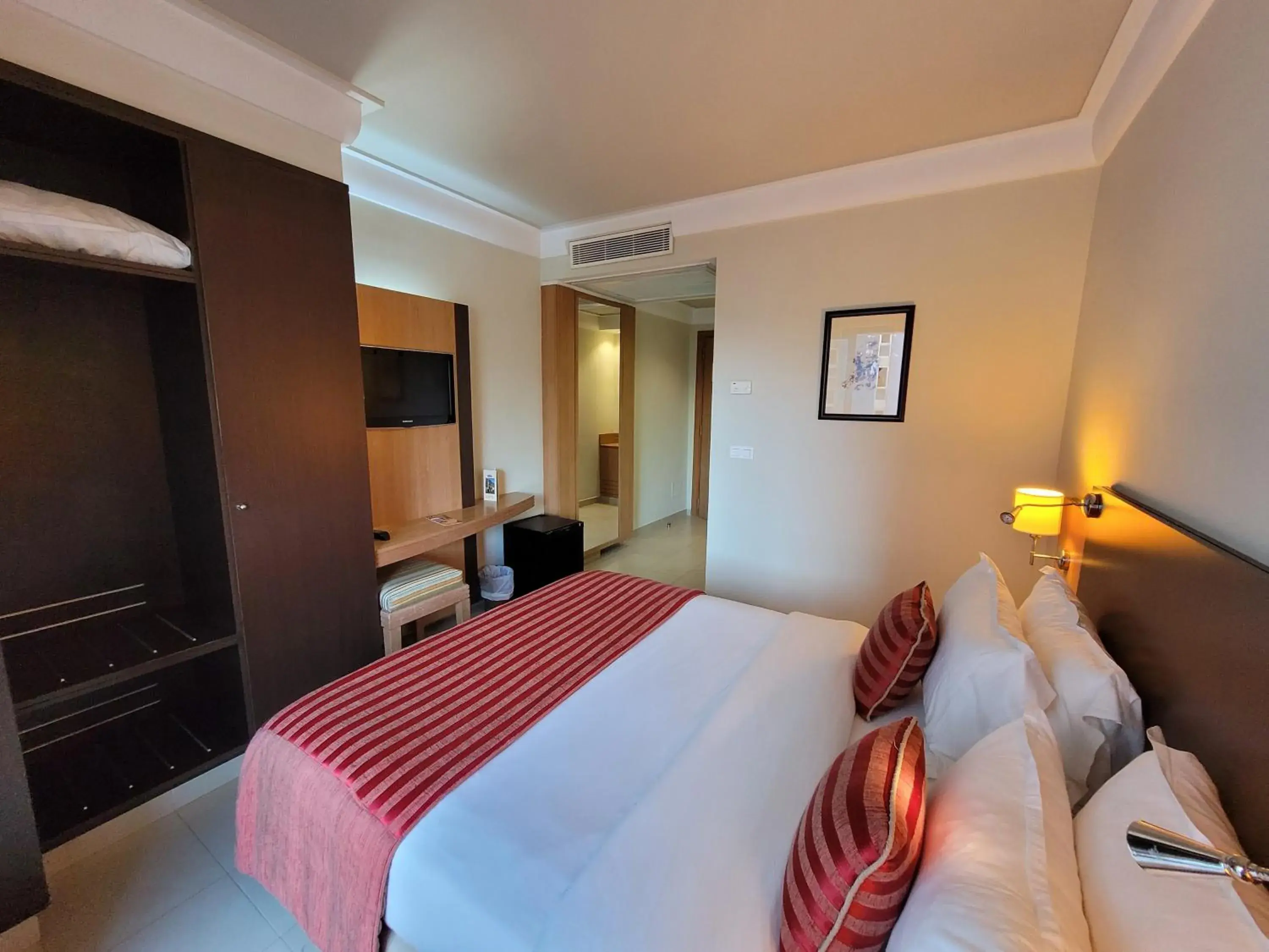 Bedroom, Bed in Hotel Tiba Bedroom, Bed in Hotel Tiba