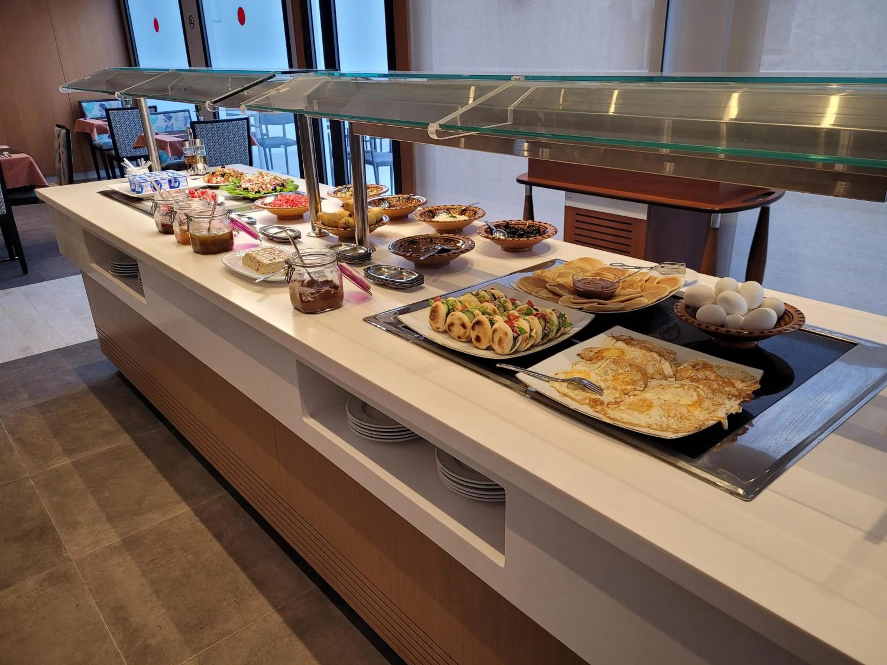 Continental breakfast in Hotel Tiba