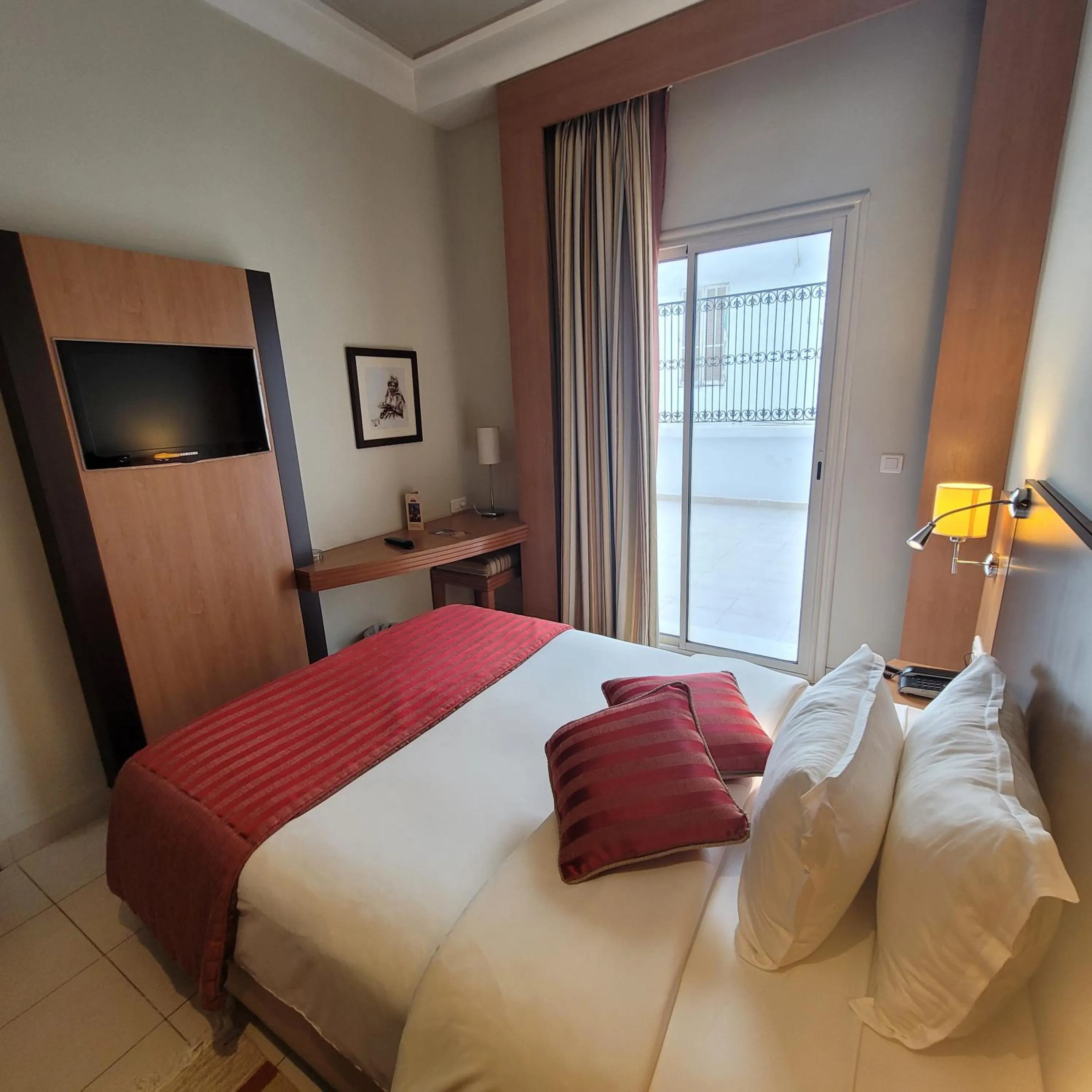 Patio, Bed in Hotel Tiba