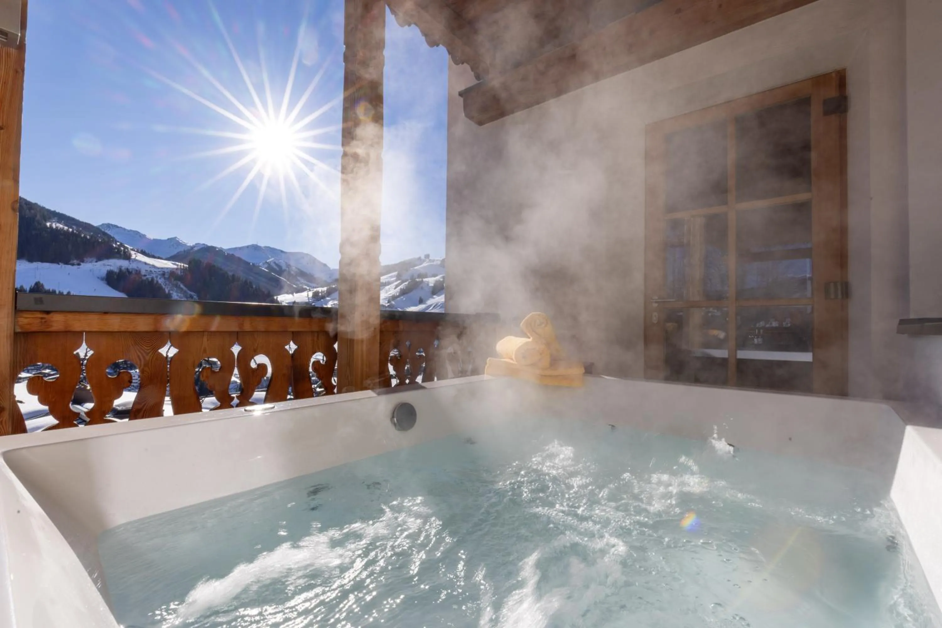 Hot Tub in Bachgut - Das Resort am Berg