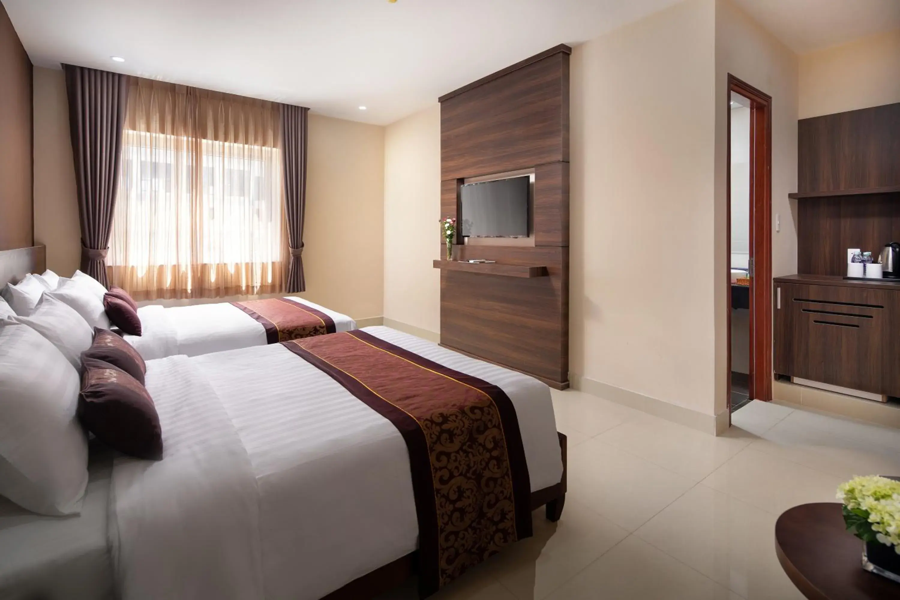 Deluxe Triple Room in Nolis Hotel Deluxe Triple Room in Nolis Hotel