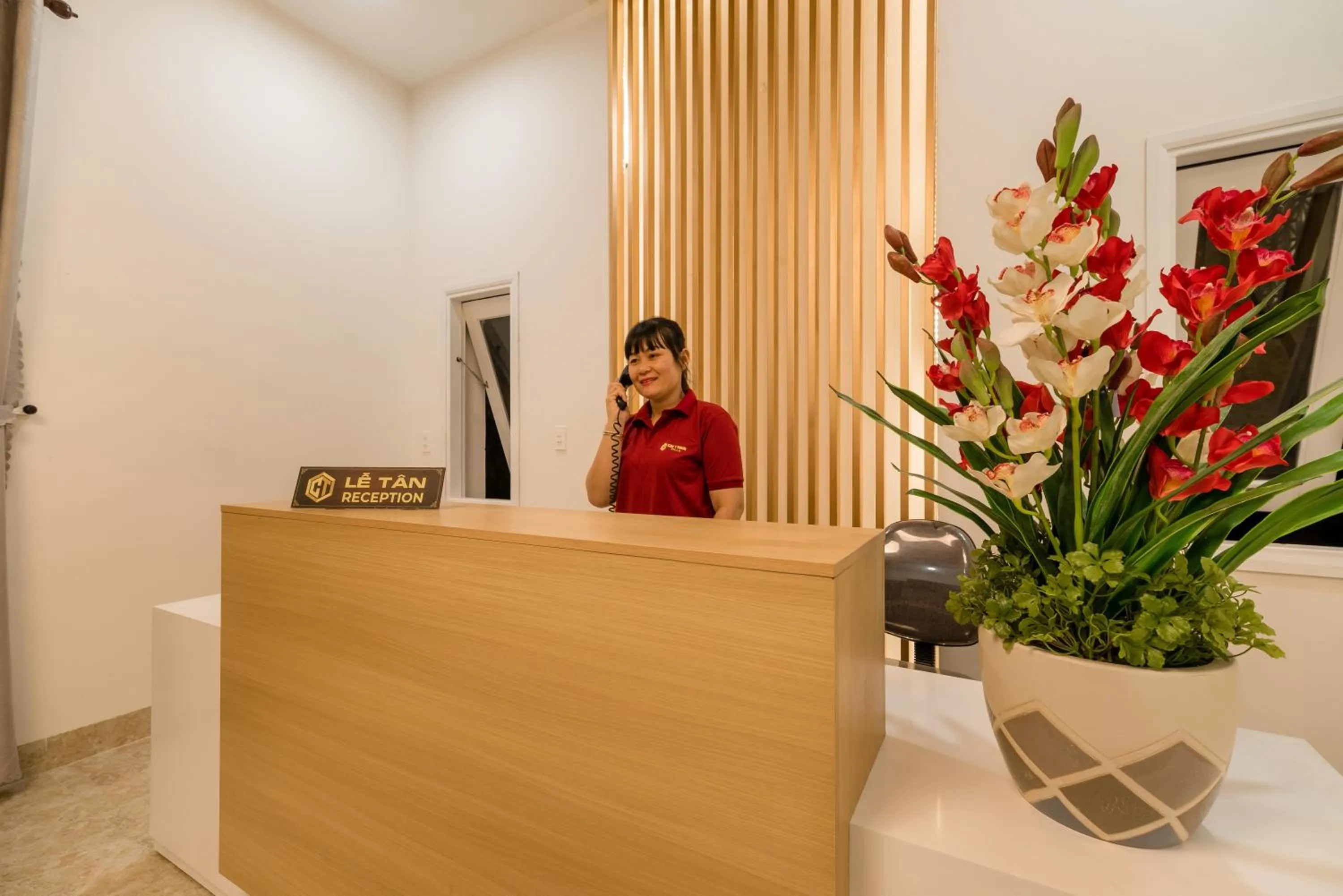 Staff in Chi Thanh Villa