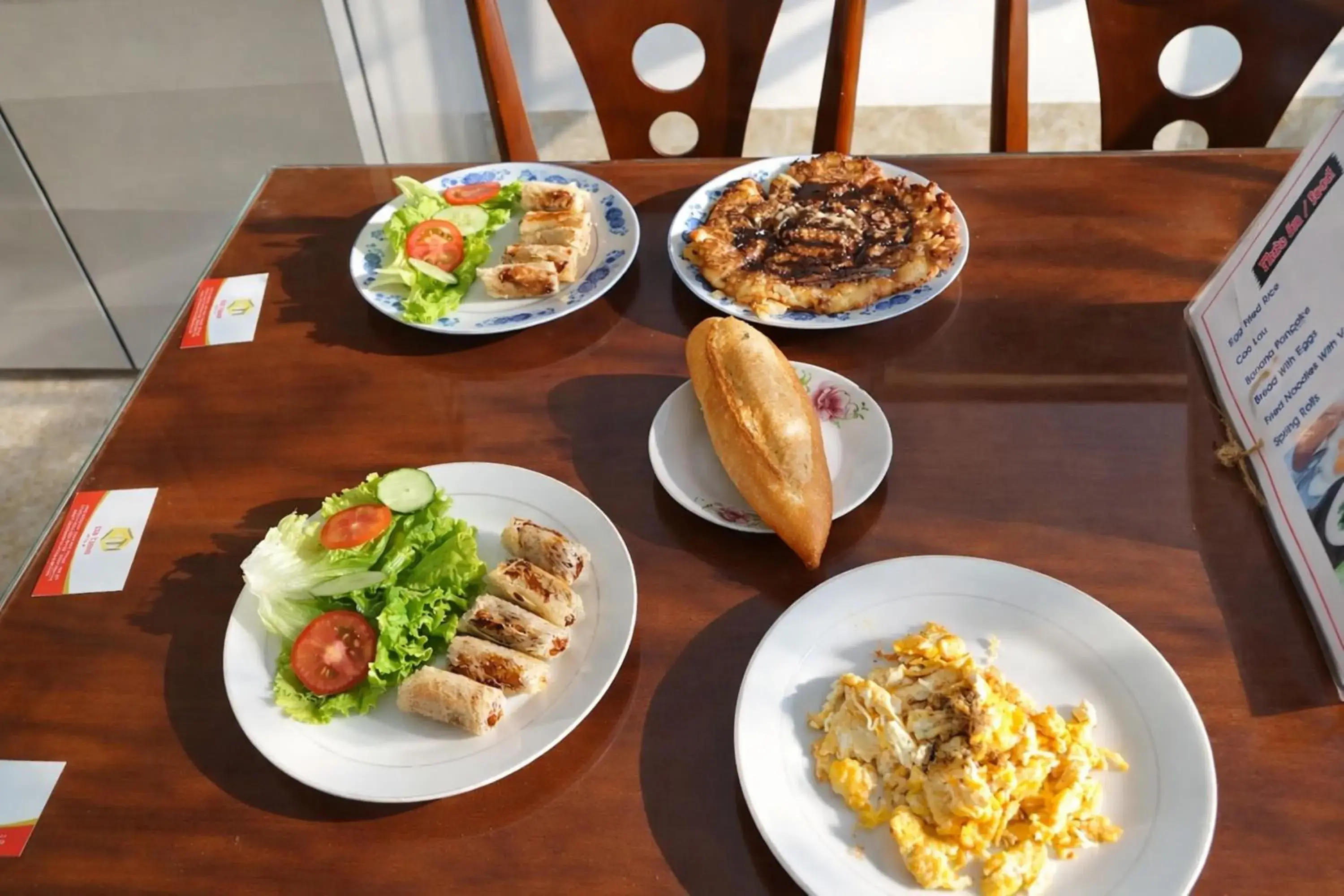 Food and drinks in Chi Thanh Villa Food and drinks in Chi Thanh Villa