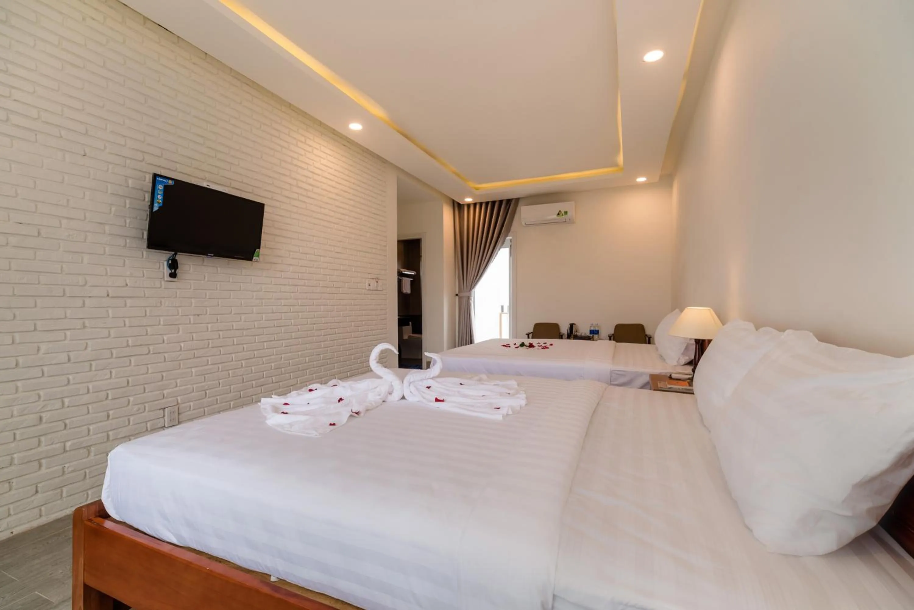 Photo of the whole room, Bed in Chi Thanh Villa