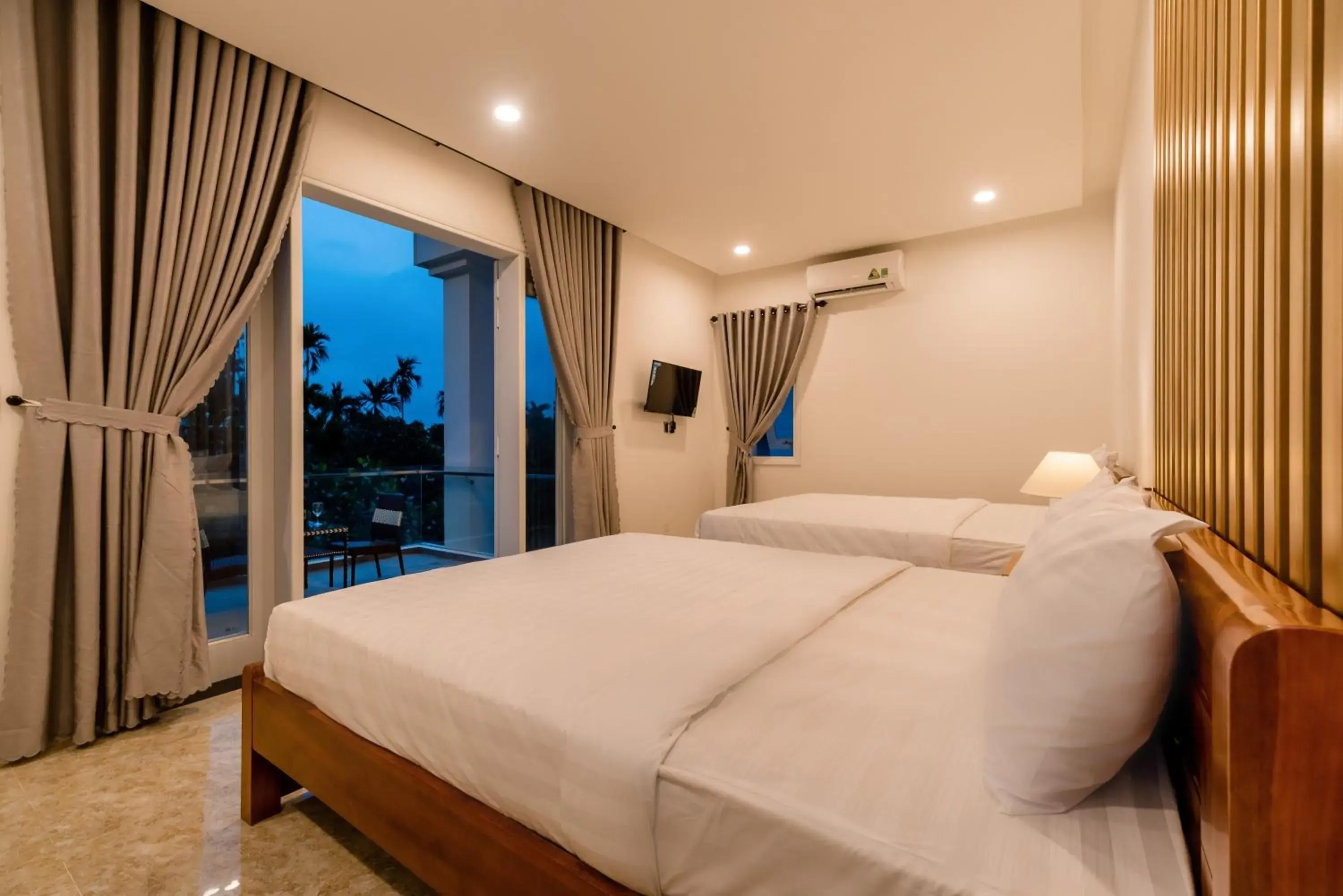 Photo of the whole room, Bed in Chi Thanh Villa Photo of the whole room, Bed in Chi Thanh Villa