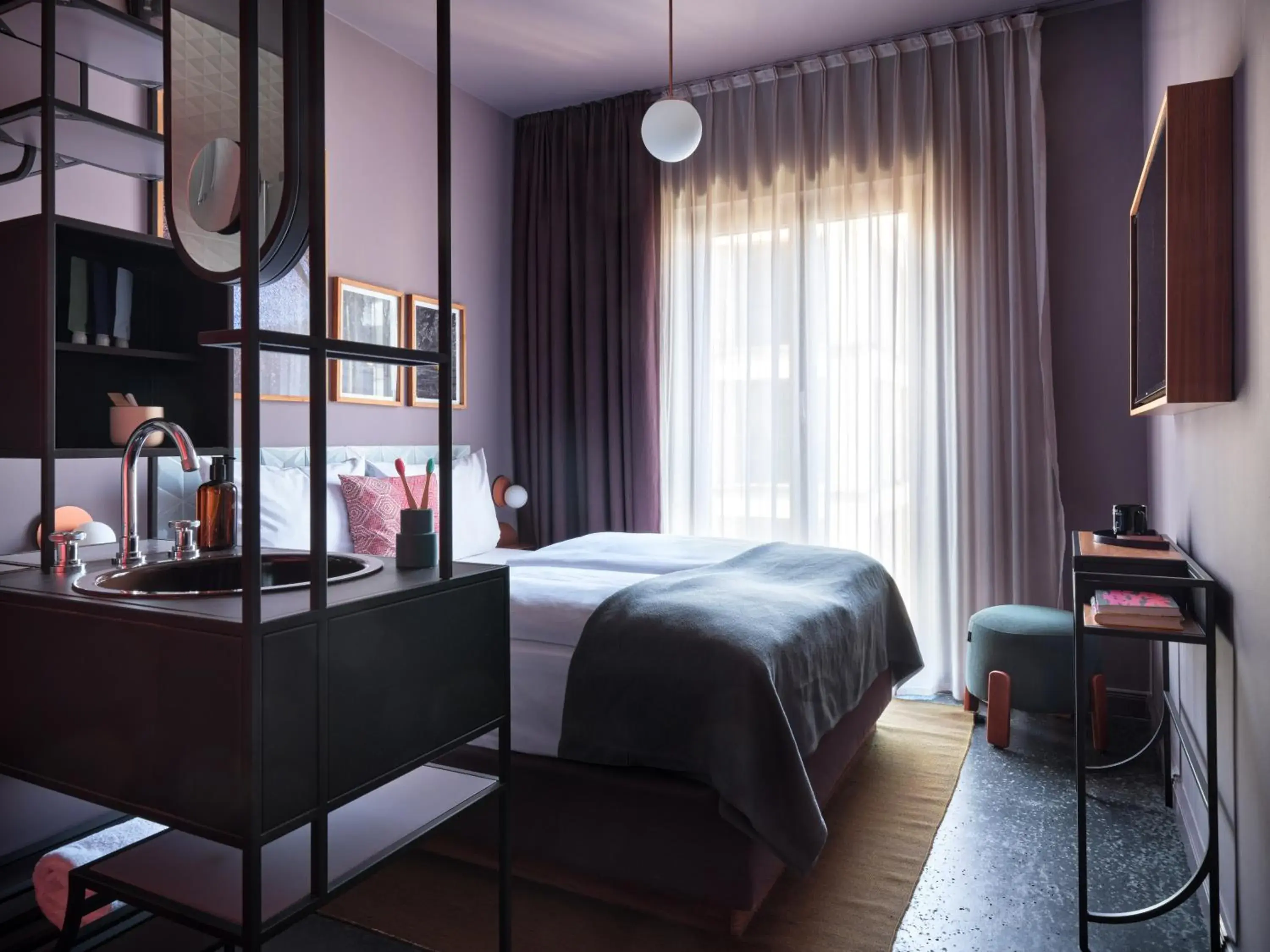 Bed in lyf East Frankfurt Bed in lyf East Frankfurt