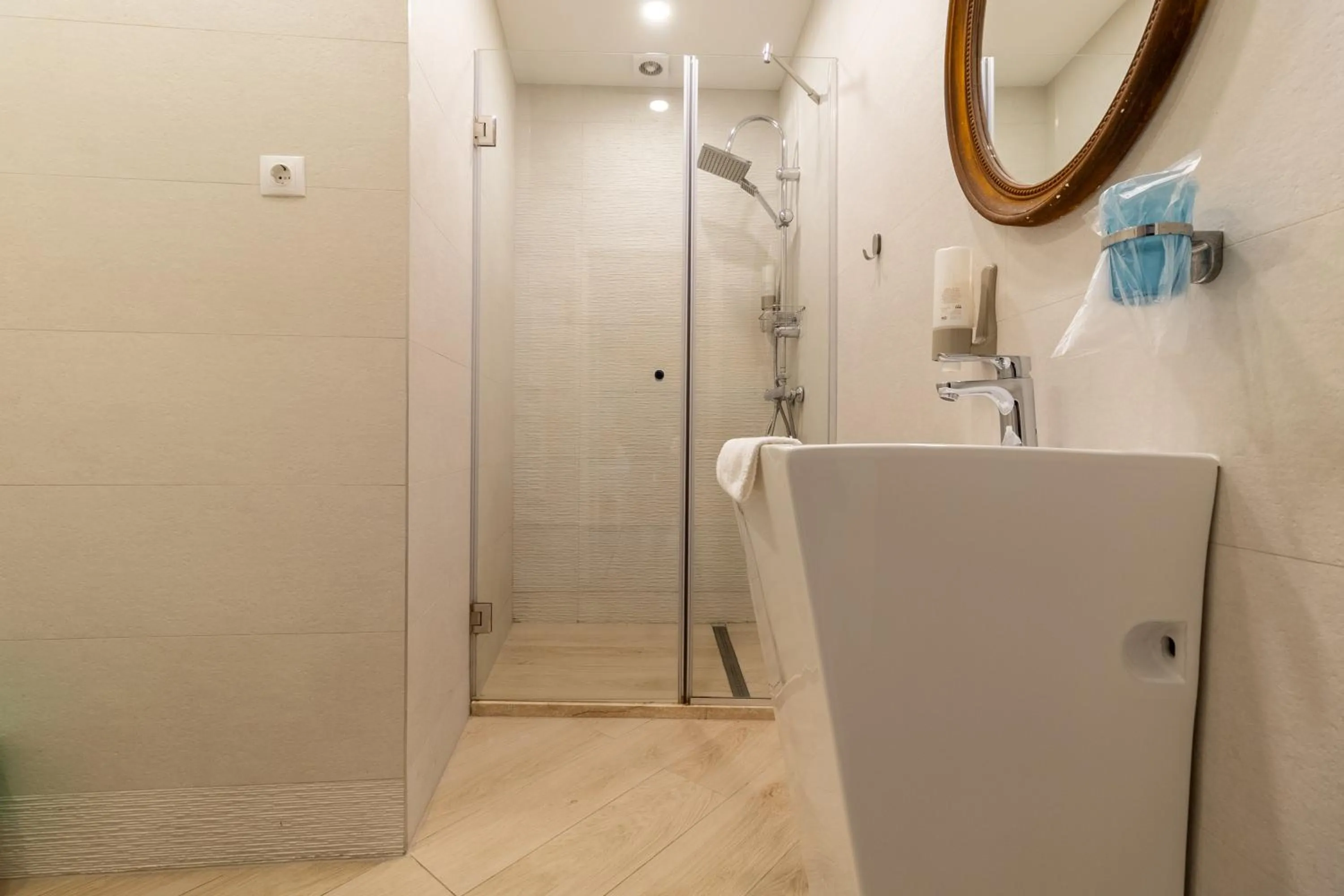 Bathroom in Lumiere House Sibiu