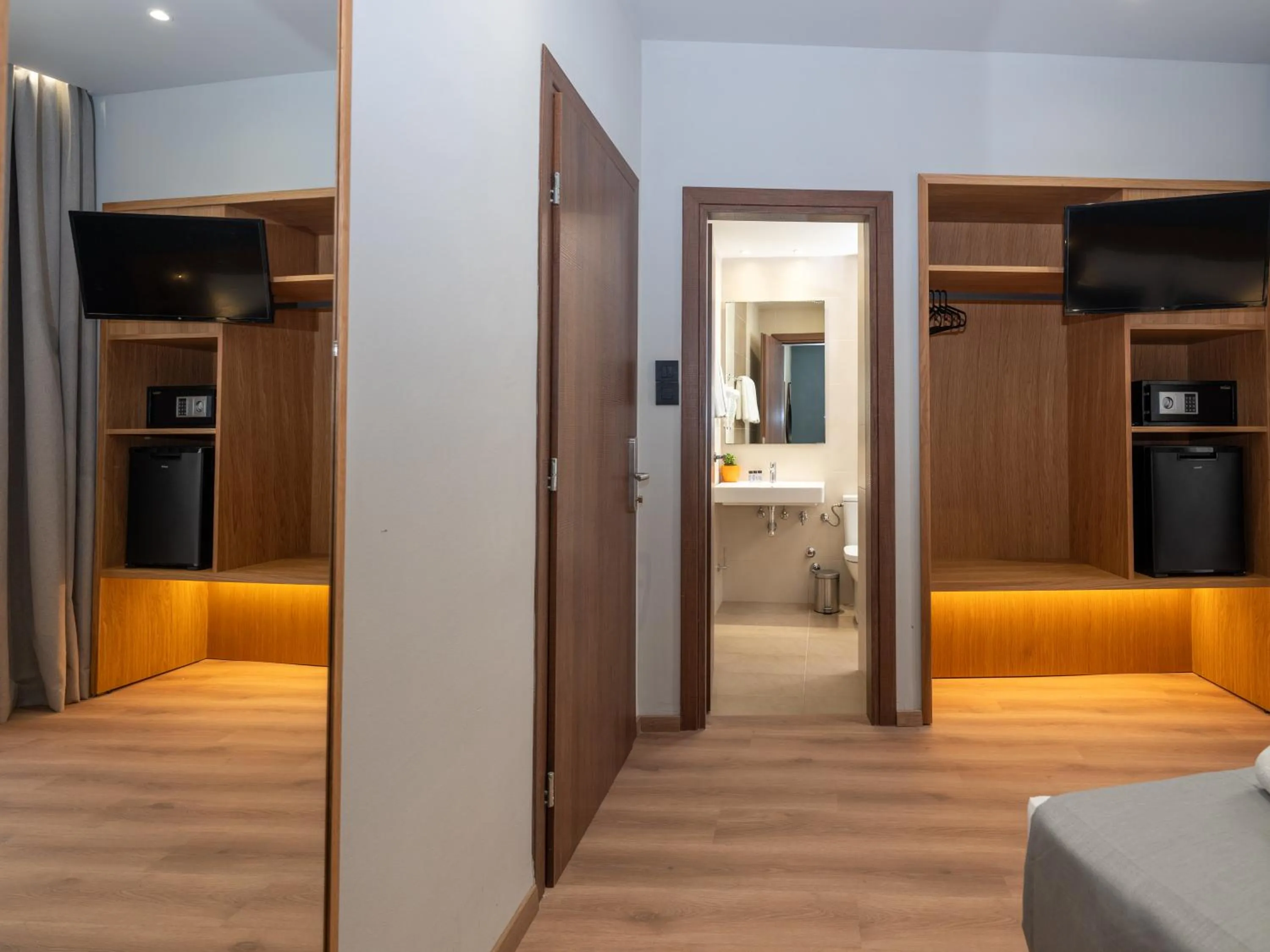 Bedroom in Athinaiko Hotel