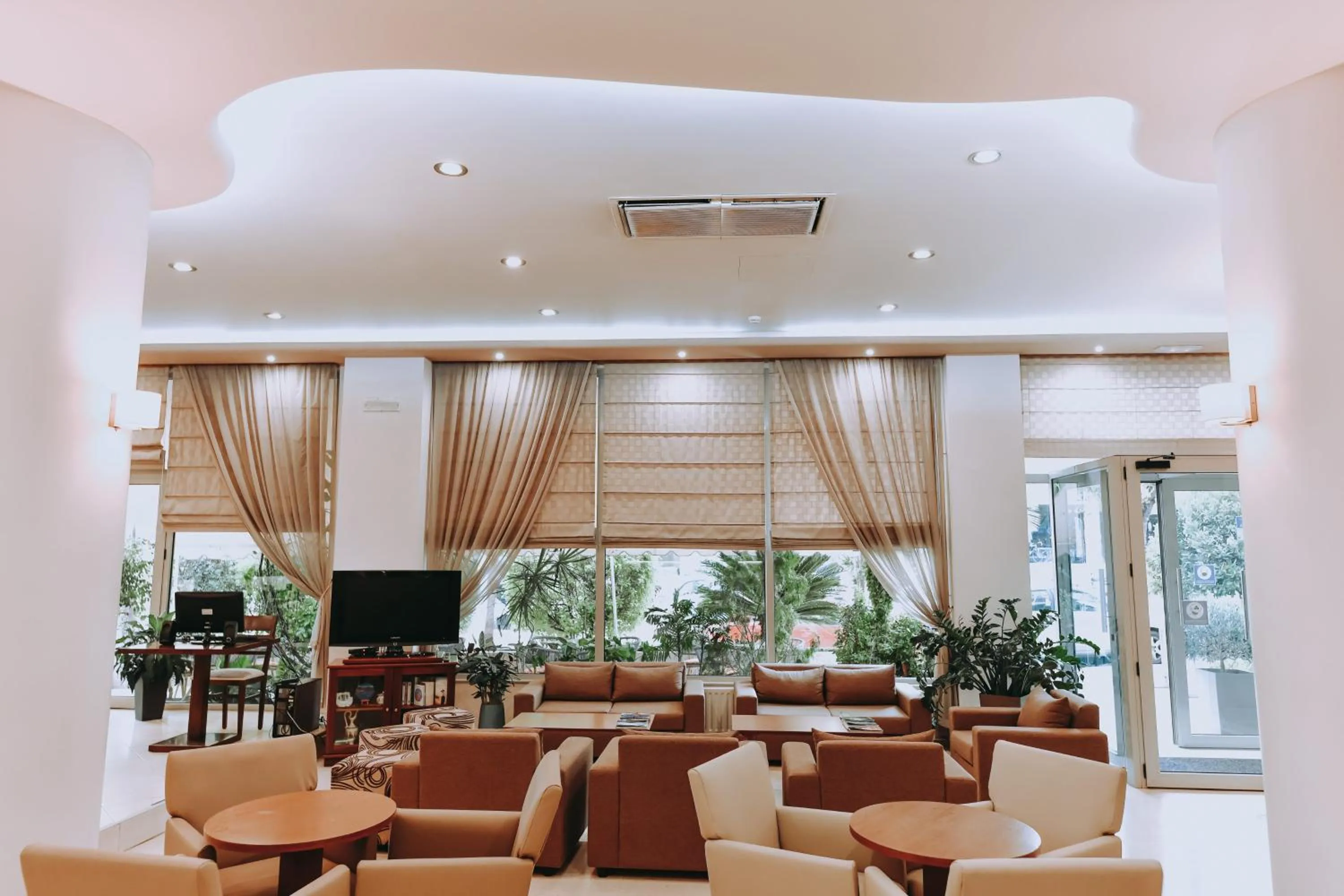 Lobby or reception in Athinaiko Hotel