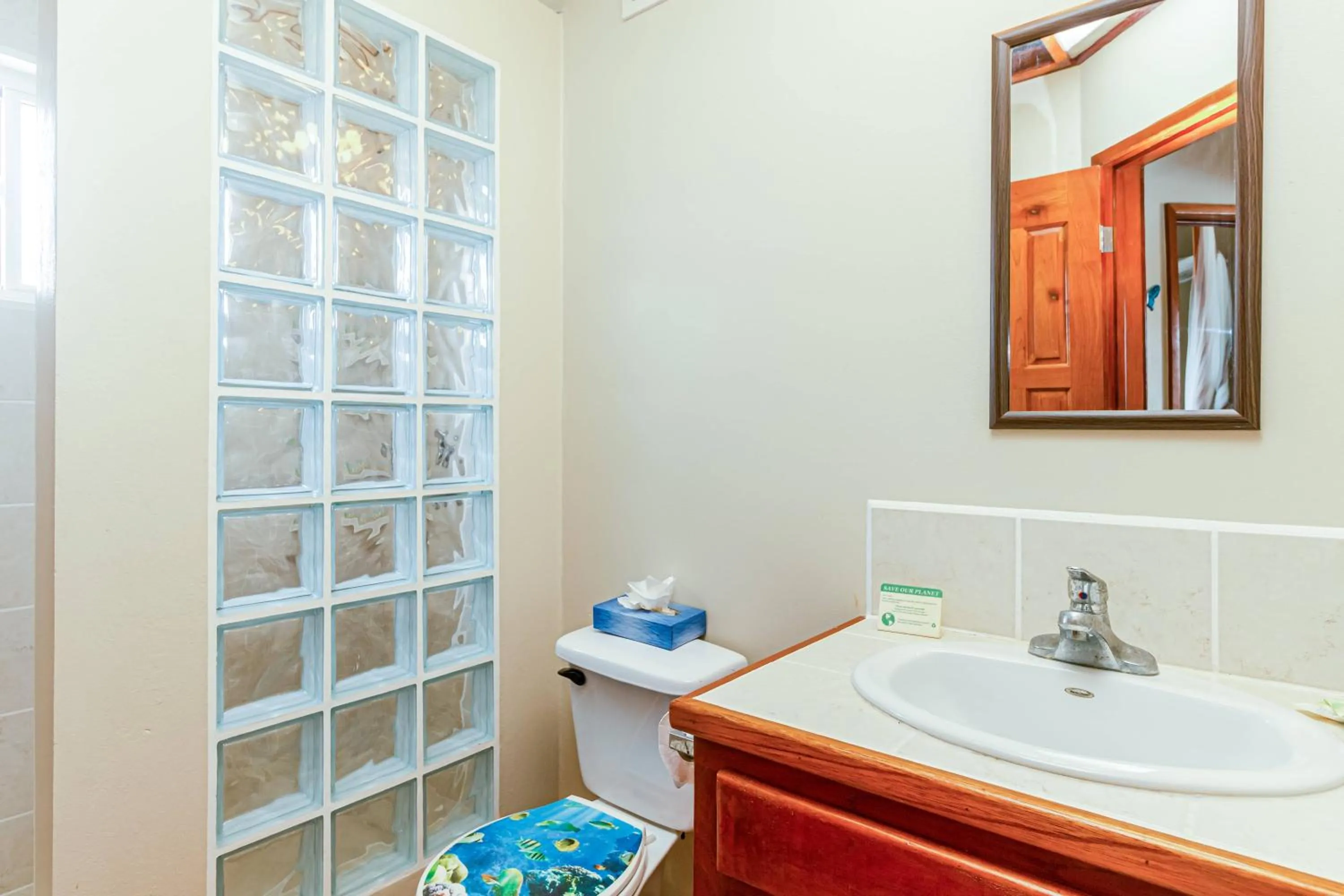 Property building in Sapphire Beach Resort