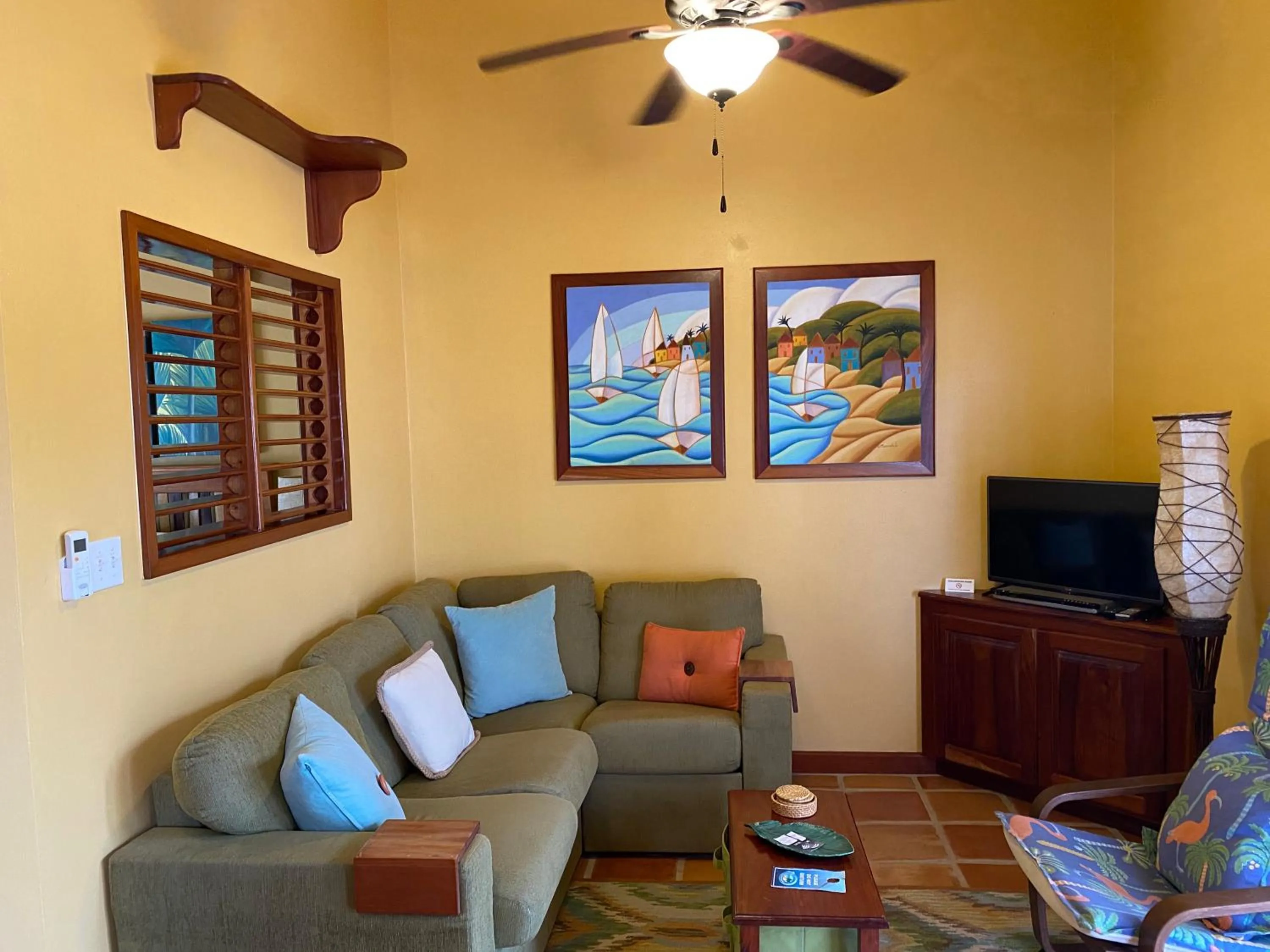 Seating area in Sapphire Beach Resort