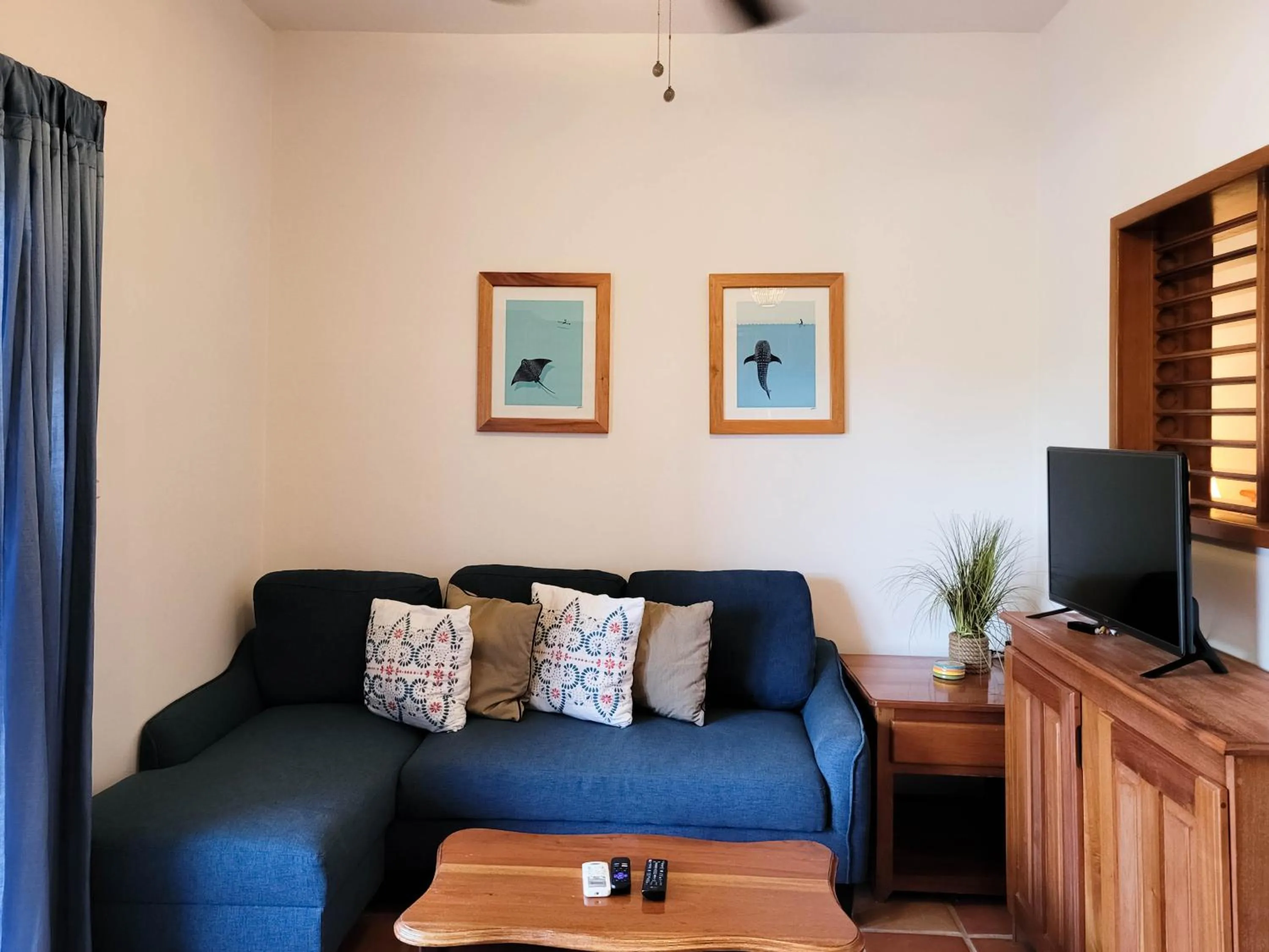 Living room in Sapphire Beach Resort