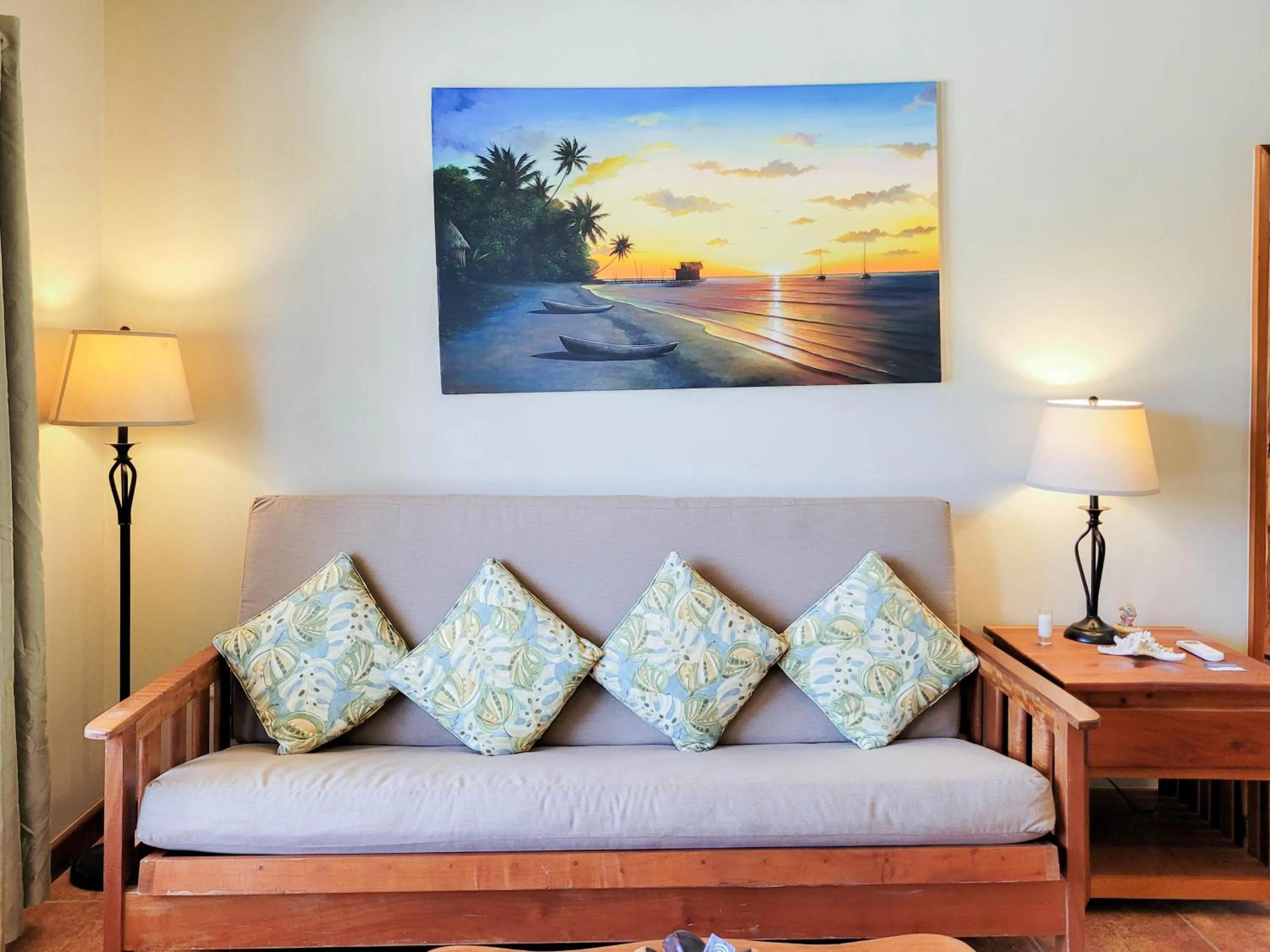 Living room in Sapphire Beach Resort