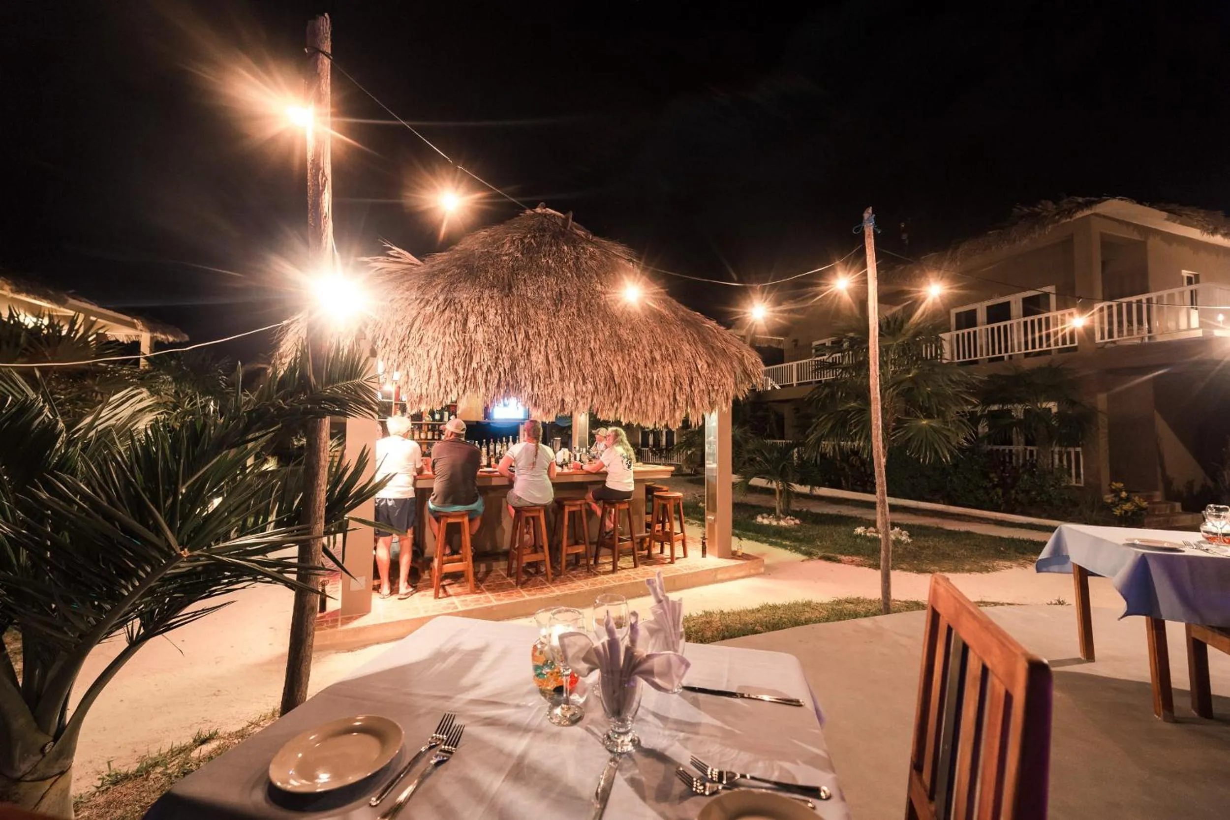 Lounge or bar in Sapphire Beach Resort