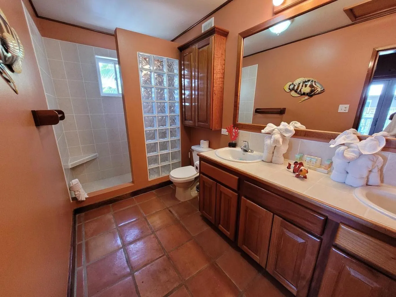 Shower in Sapphire Beach Resort