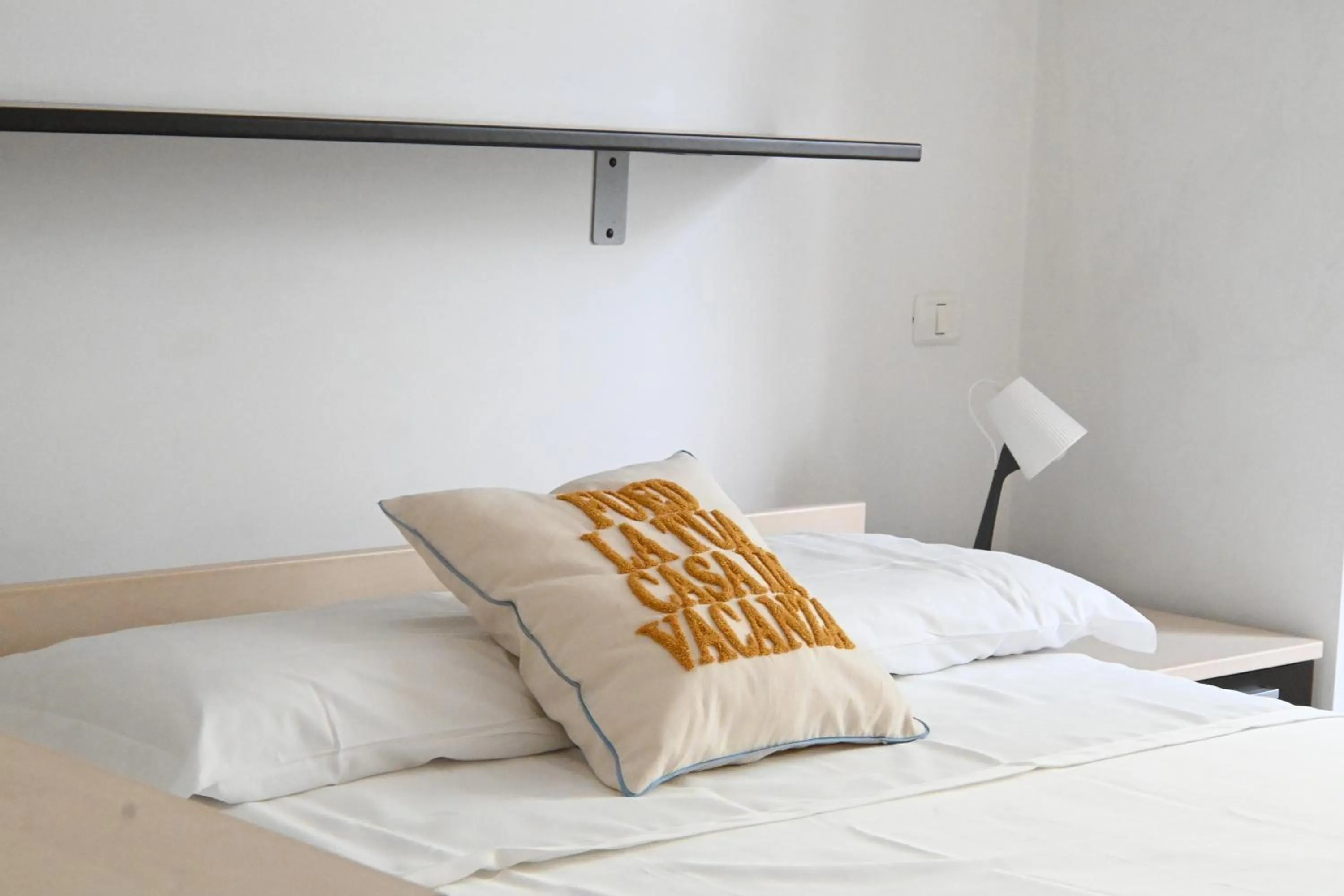 Bed in N044 - Numana, nuovo trilocale con aria condizionata e parcheggio