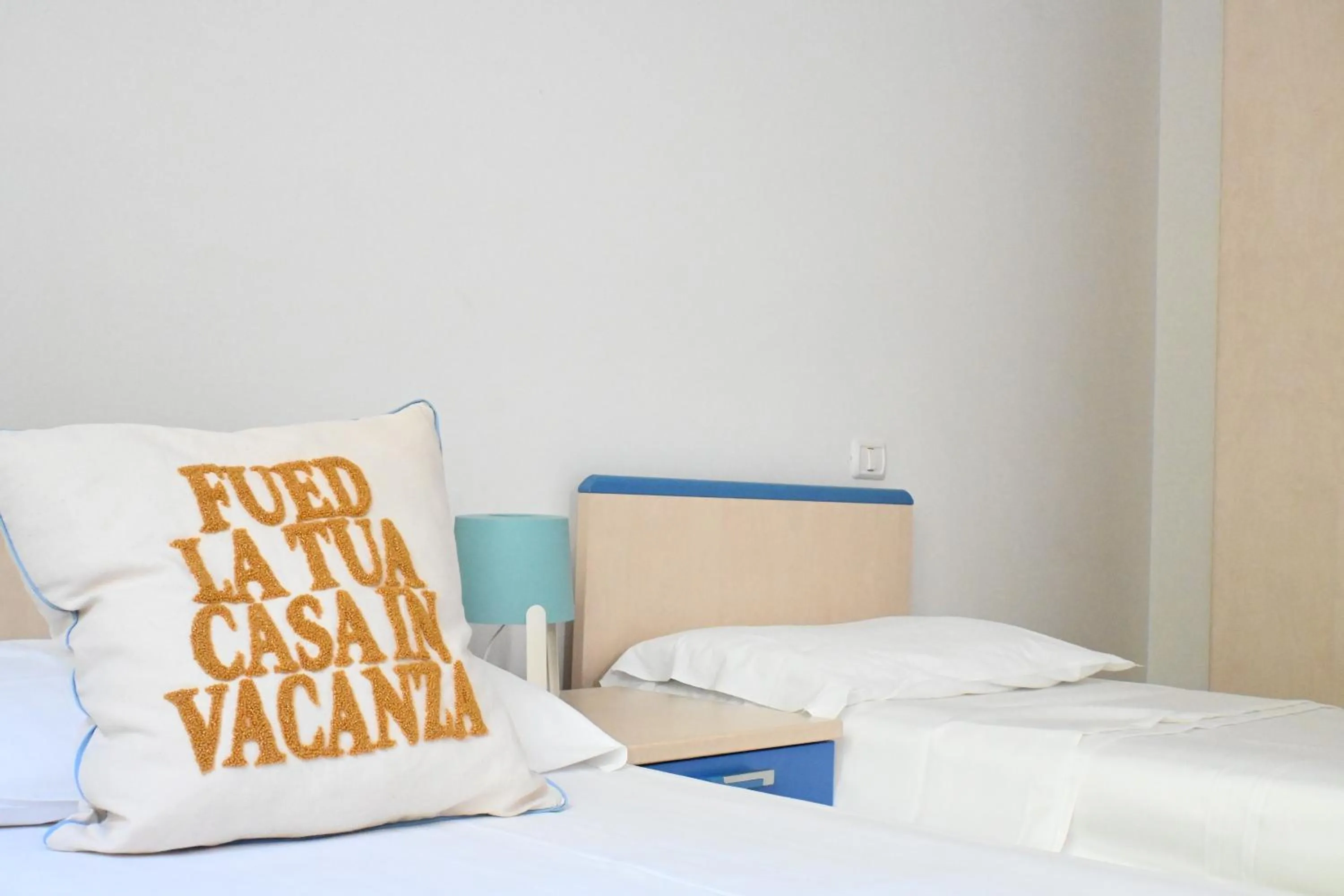 Bed in N044 - Numana, nuovo trilocale con aria condizionata e parcheggio