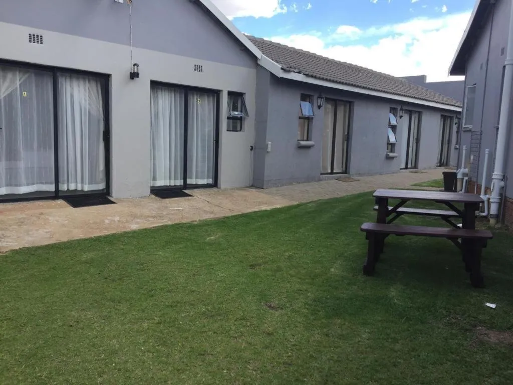 Carnival View Guest Lodge and spa