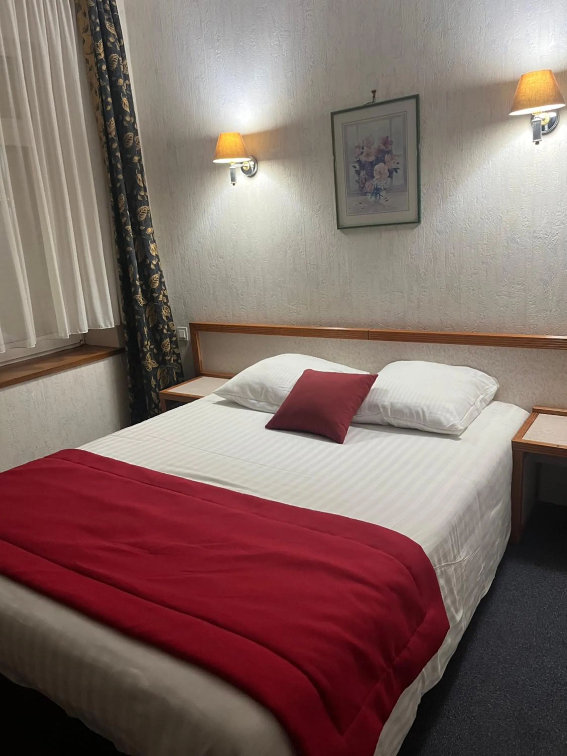 Bed in Hotel Val Saint Hilaire