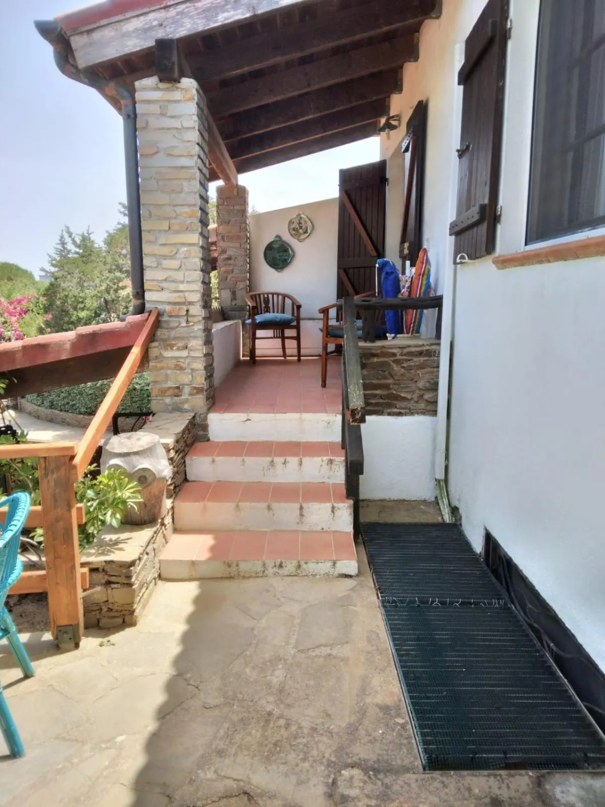 Facade/entrance in La Dea Madre