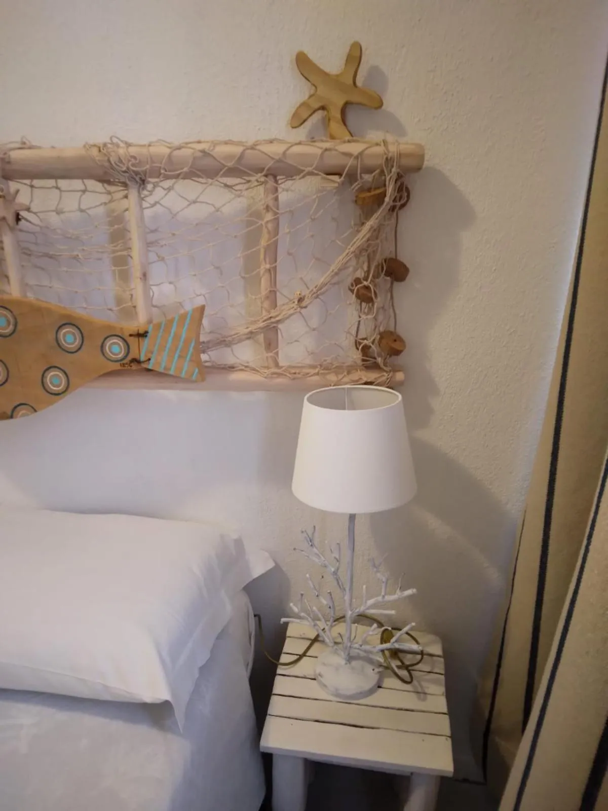 Decorative detail, Bed in La Dea Madre