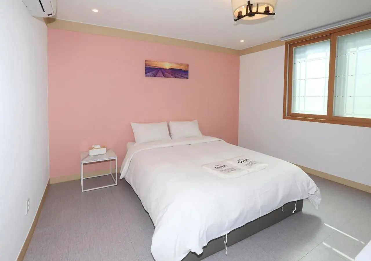 Photo of the whole room, Bed in Maison Mini Hotel Photo of the whole room, Bed in Maison Mini Hotel