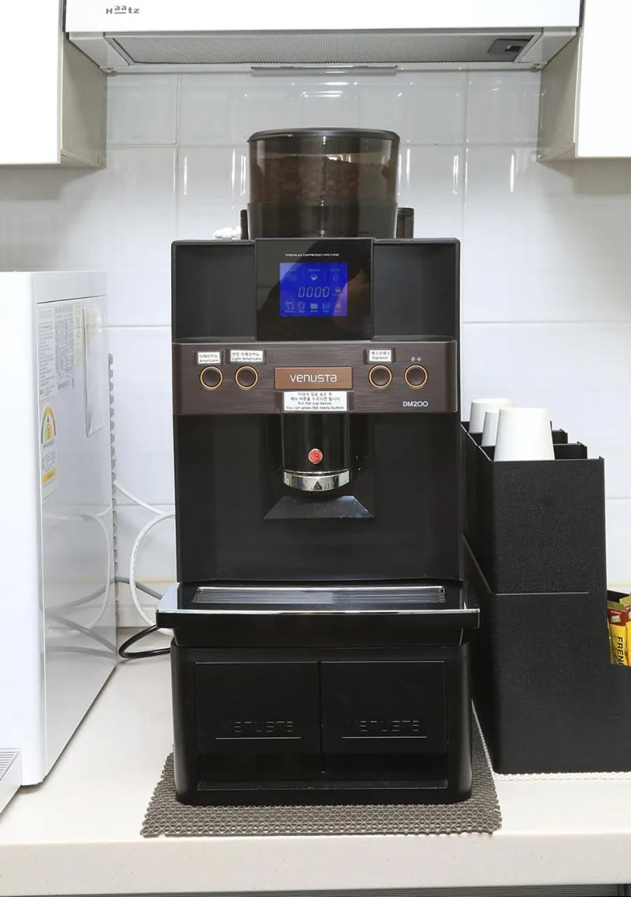 Coffee/tea facilities in Maison Mini Hotel