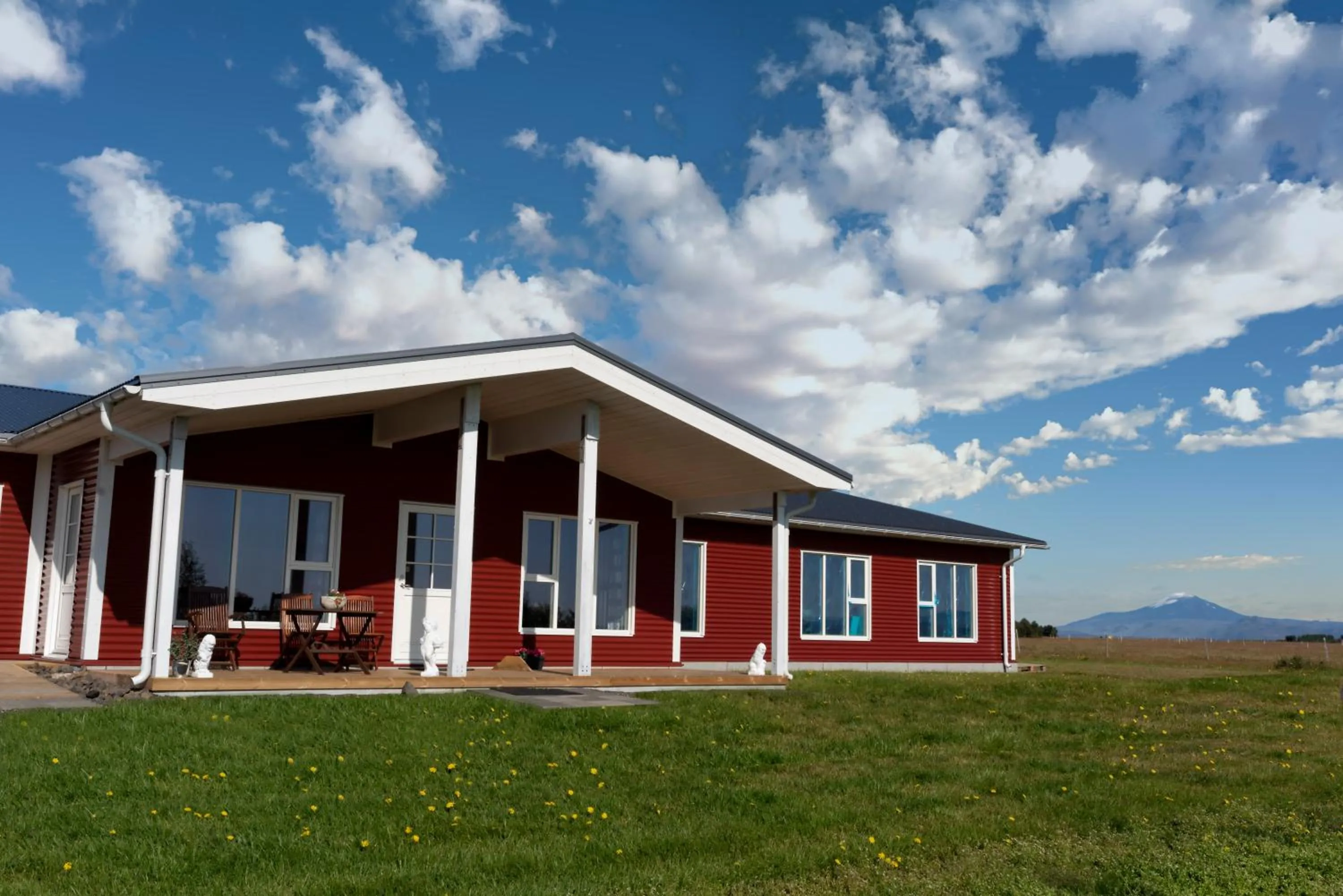 Property building in Loa's Nest