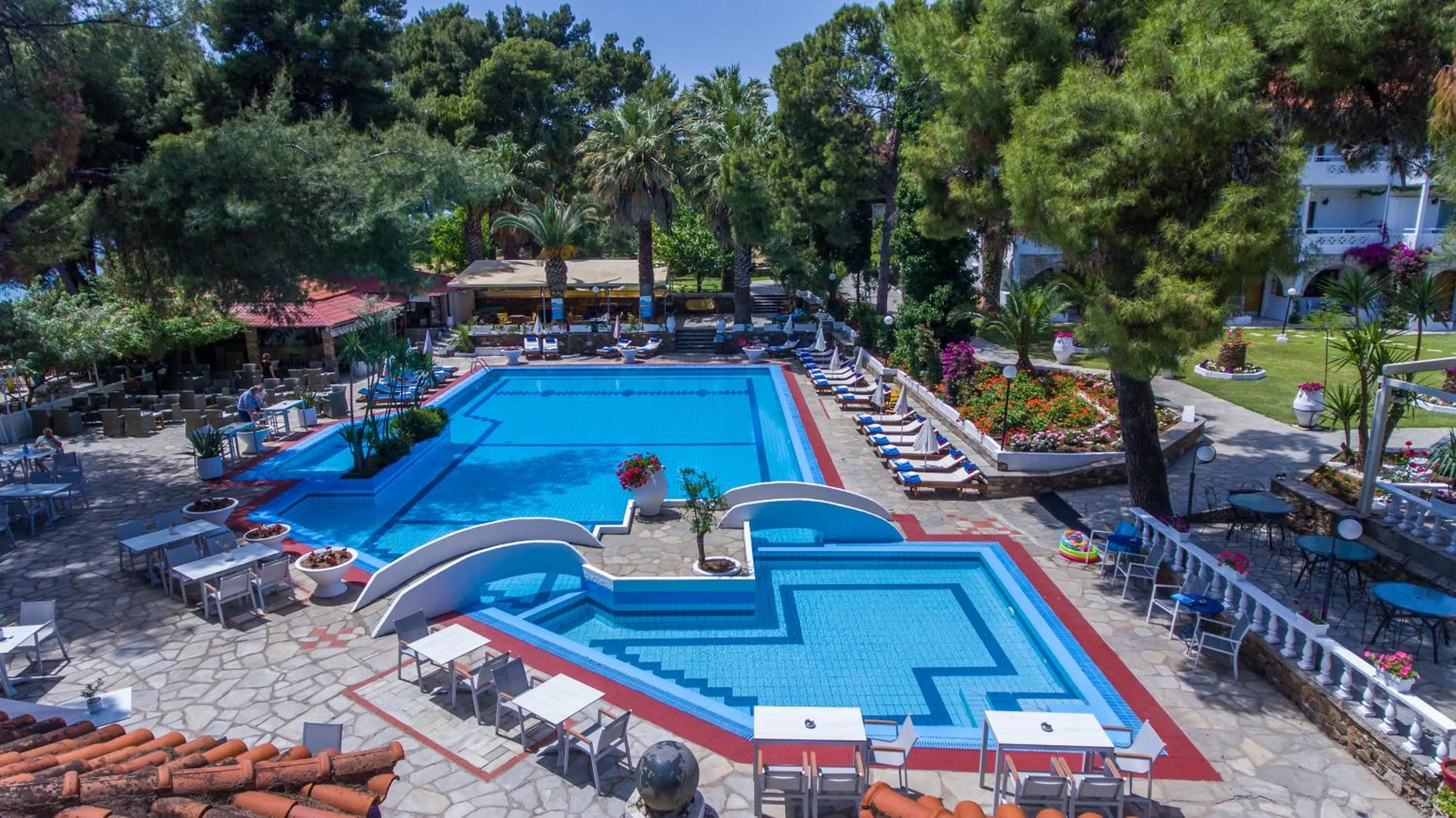 Swimming pool in Porfi Beach Hotel