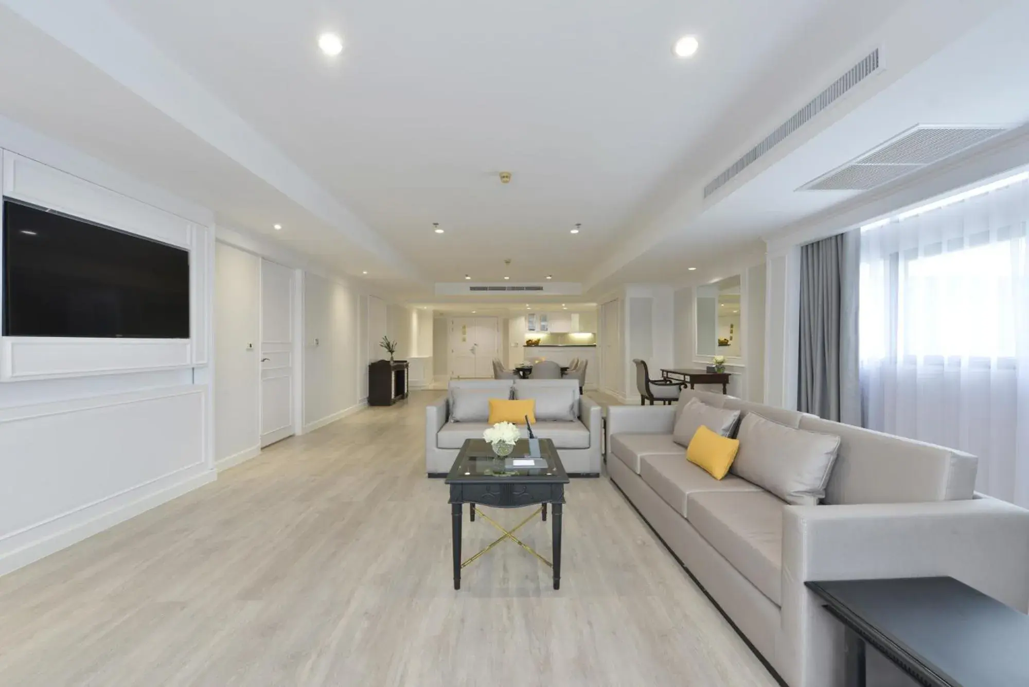 Living room in Centre Point Plus Hotel Silom - Newly Renovated Living room in Centre Point Plus Hotel Silom - Newly Renovated