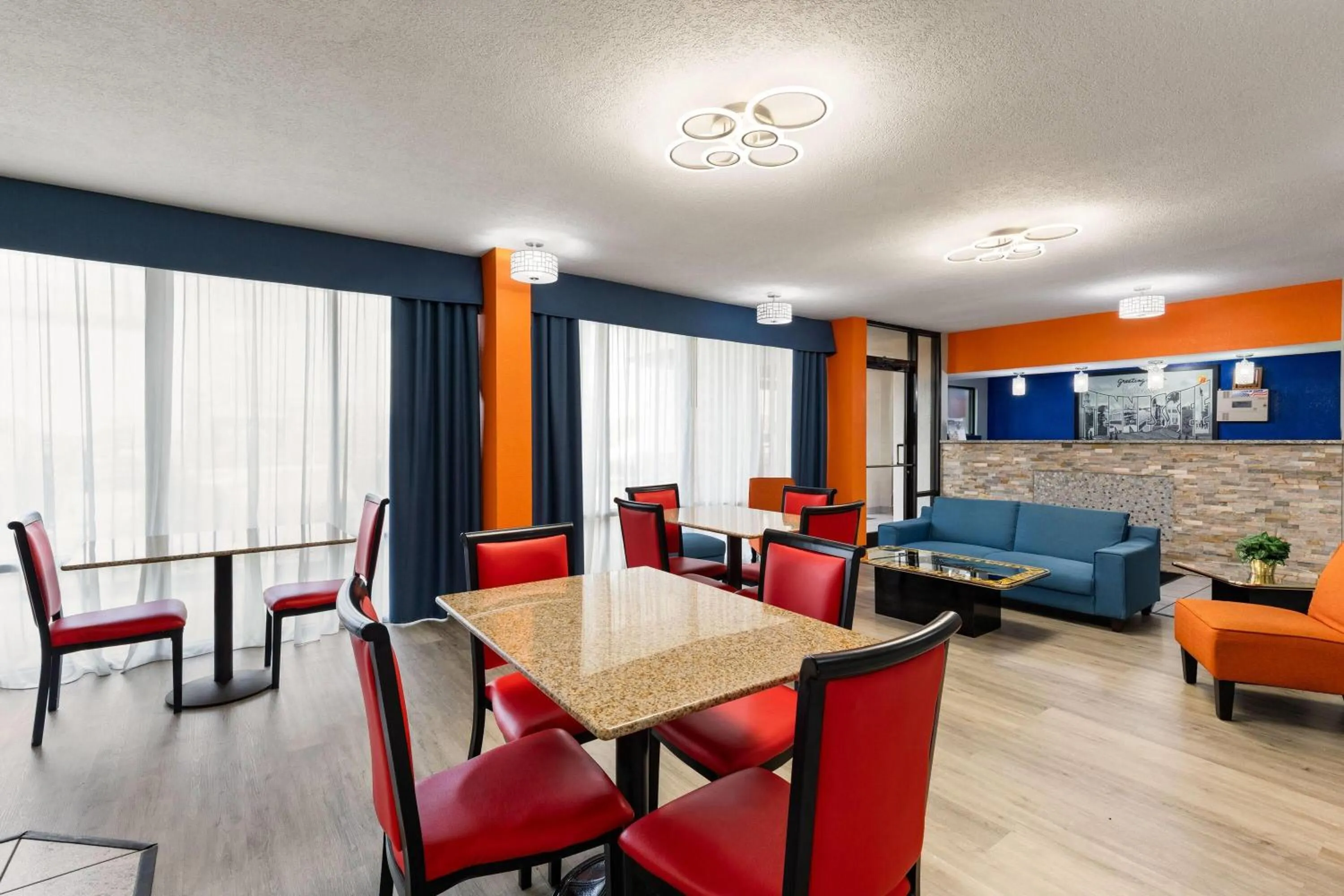 Lobby or reception in Super 8 by Wyndham Bulls Gap Greeneville Area