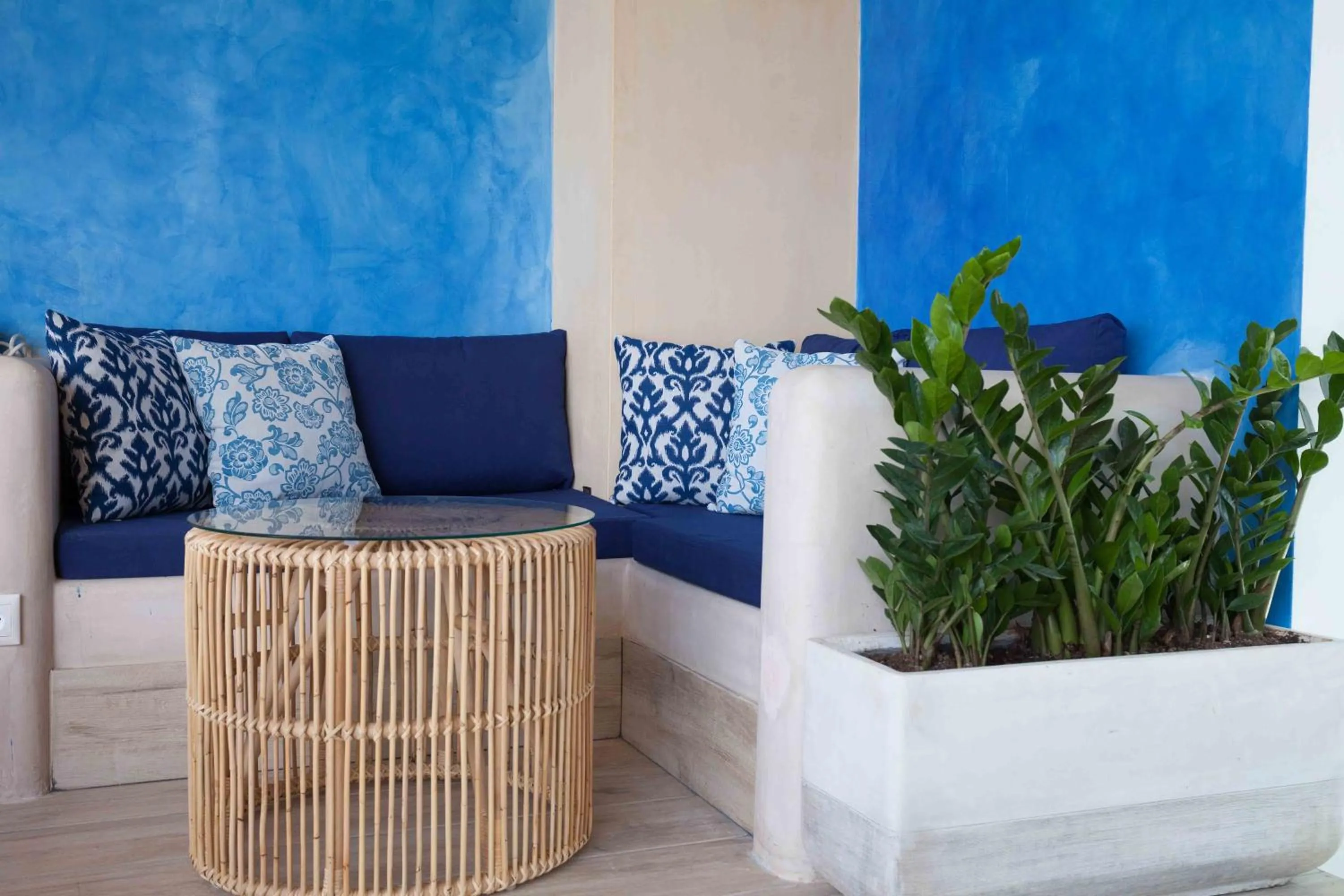 Lounge or bar in Serenity Spritz Boutique Hotel - Adults Only